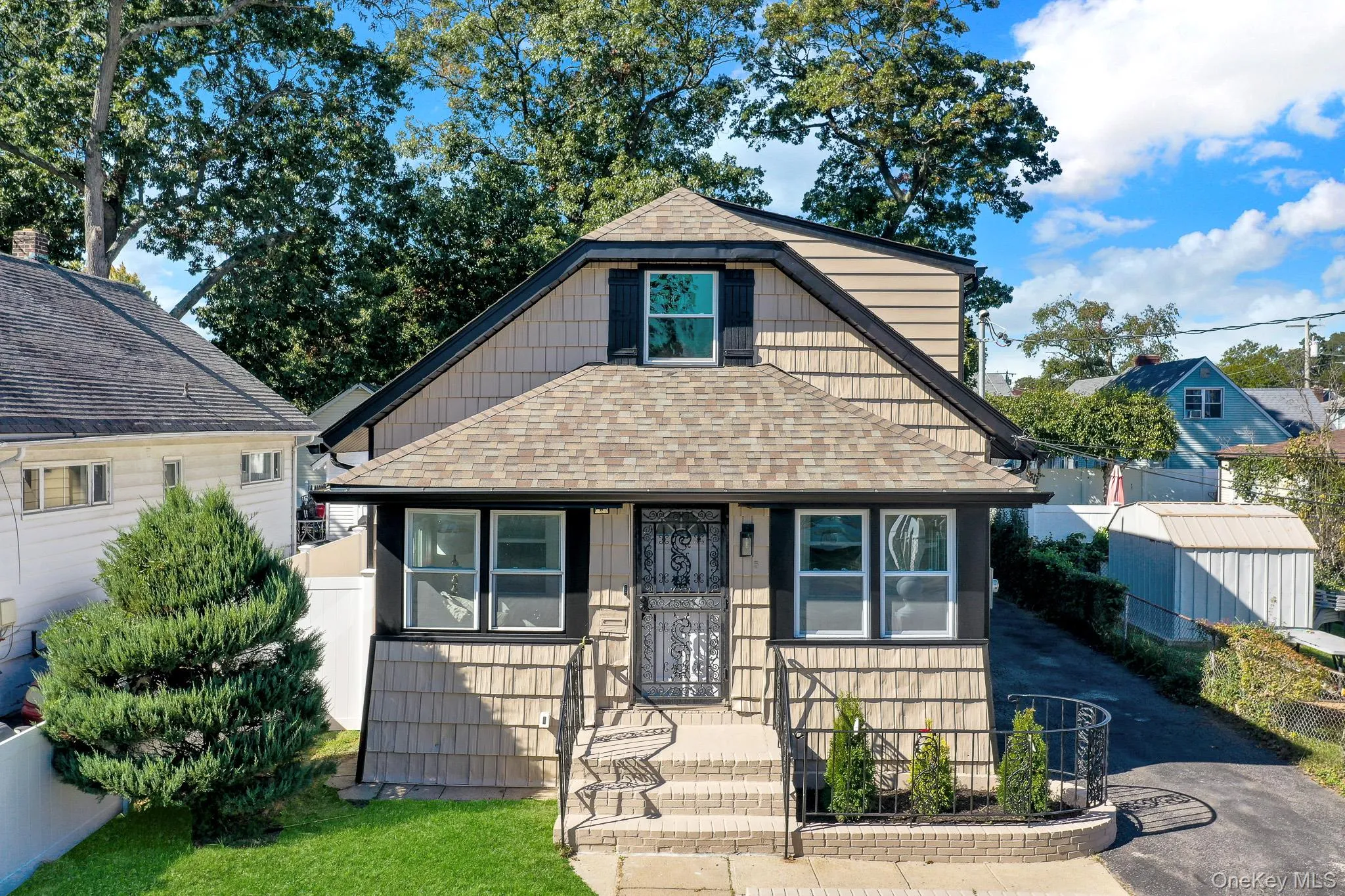 5 2nd Place, Hempstead, NY, 4 Bedrooms Bedrooms, 9 Rooms Rooms,3 BathroomsBathrooms,Residential,For Rent,2nd,0,1063737 5 2nd Place, Hempstead, NY, 4 Bedrooms Bedrooms, 9 Rooms Rooms,3 BathroomsBathrooms,Residential,For Rent,2nd,0,1063737