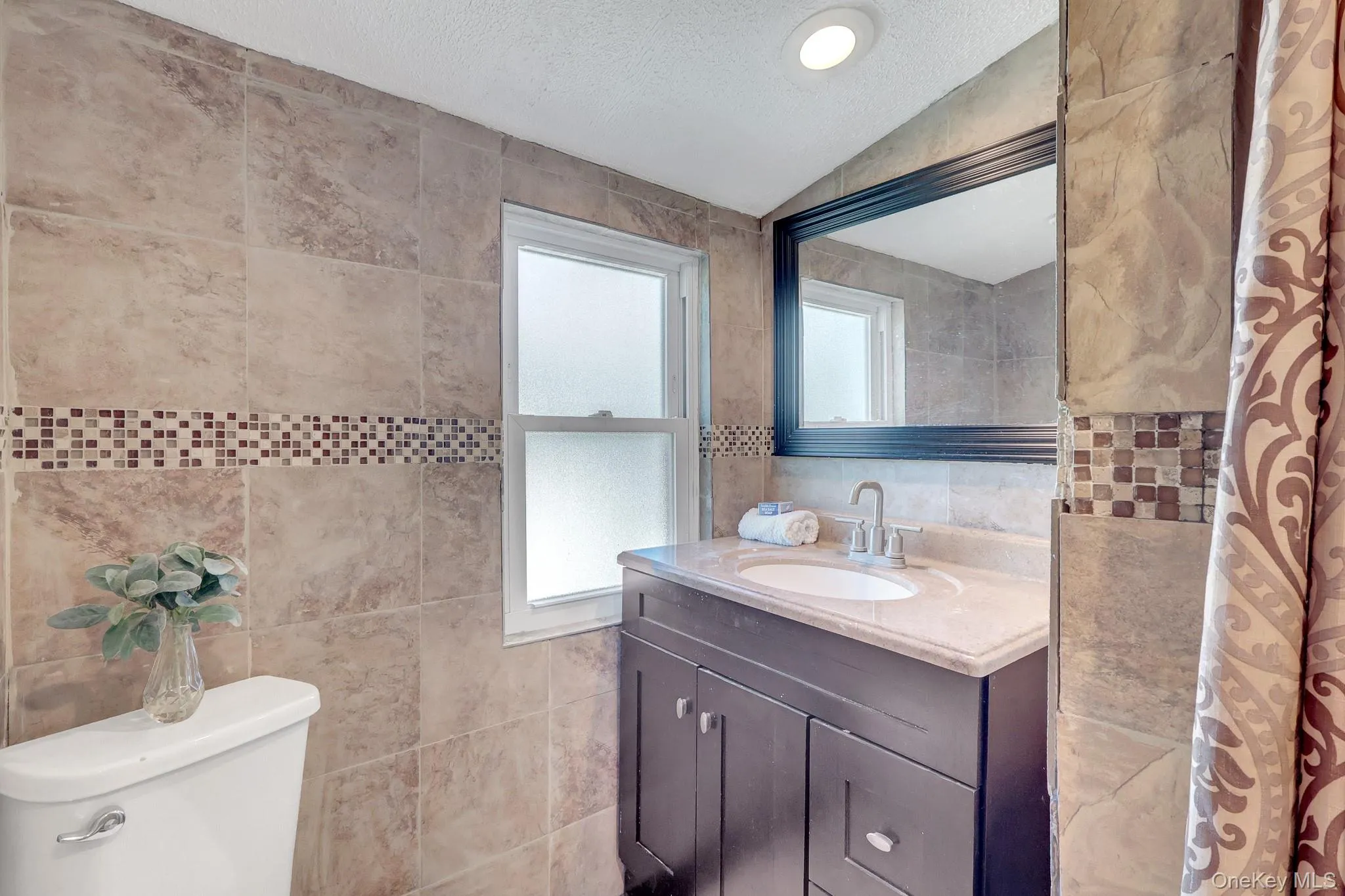 5 2nd Place, Hempstead, NY, 4 Bedrooms Bedrooms, 9 Rooms Rooms,3 BathroomsBathrooms,Residential,For Rent,2nd,0,1063737 5 2nd Place, Hempstead, NY, 4 Bedrooms Bedrooms, 9 Rooms Rooms,3 BathroomsBathrooms,Residential,For Rent,2nd,0,1063737