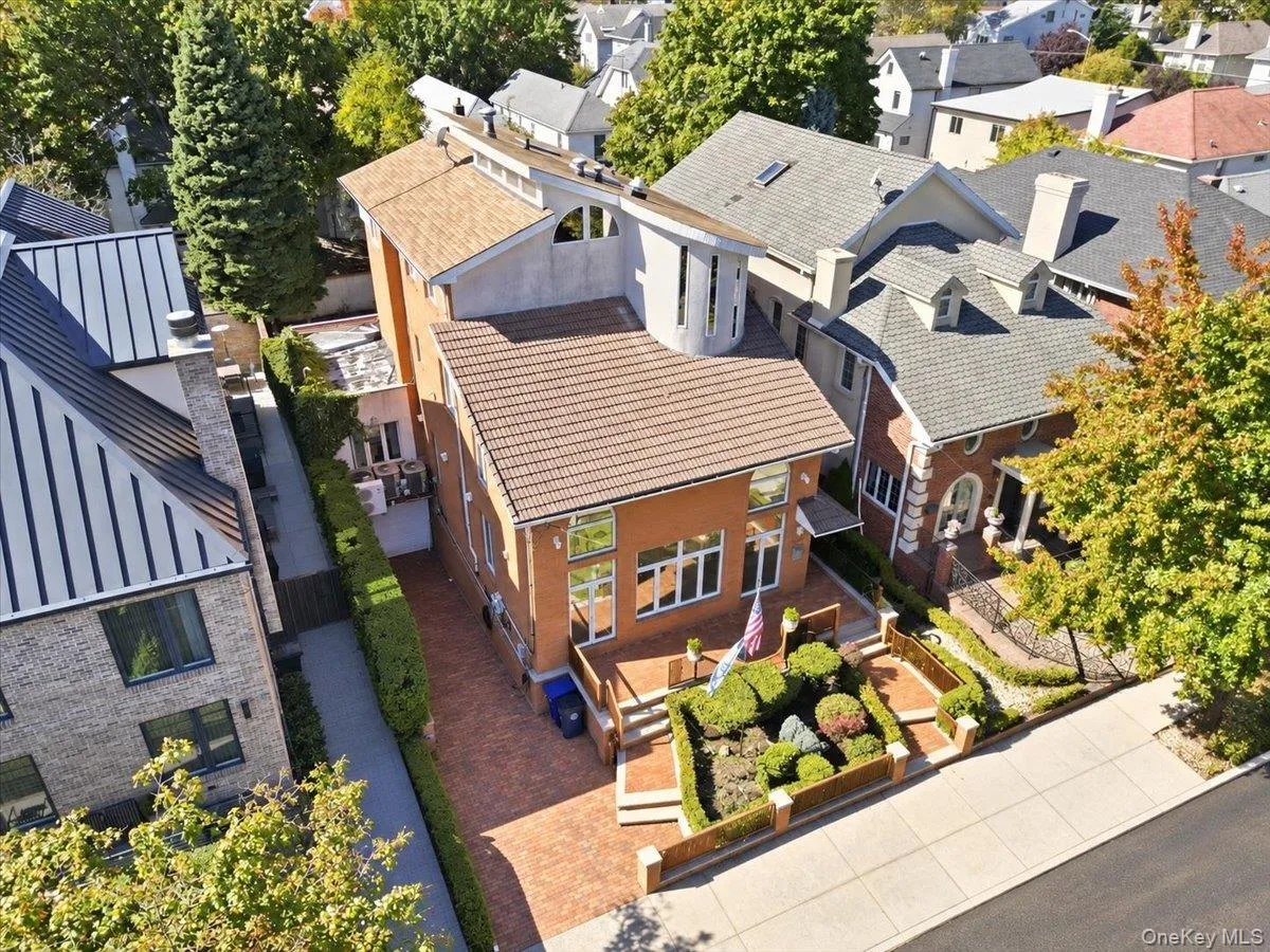 3828 Bedford Avenue, New York, NY, 7 Bedrooms Bedrooms, 20 Rooms Rooms,5 BathroomsBathrooms,Residential,For Rent,Bedford,0,1063745 3828 Bedford Avenue, New York, NY, 7 Bedrooms Bedrooms, 20 Rooms Rooms,5 BathroomsBathrooms,Residential,For Rent,Bedford,0,1063745