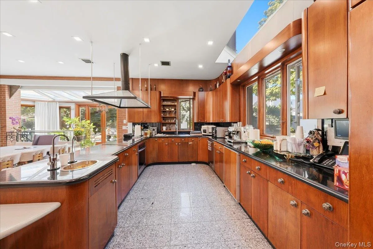 3828 Bedford Avenue, New York, NY, 7 Bedrooms Bedrooms, 20 Rooms Rooms,5 BathroomsBathrooms,Residential,For Rent,Bedford,0,1063745 3828 Bedford Avenue, New York, NY, 7 Bedrooms Bedrooms, 20 Rooms Rooms,5 BathroomsBathrooms,Residential,For Rent,Bedford,0,1063745