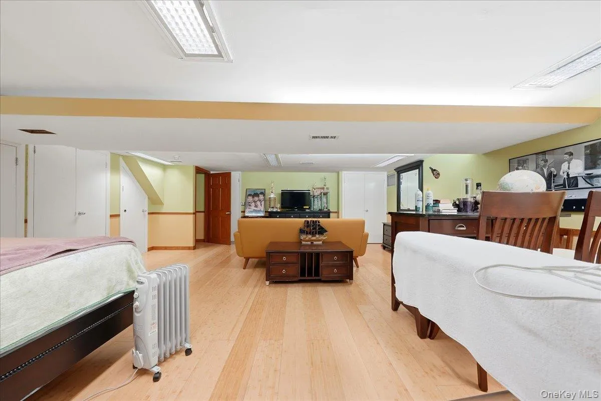 3828 Bedford Avenue, New York, NY, 7 Bedrooms Bedrooms, 20 Rooms Rooms,5 BathroomsBathrooms,Residential,For Rent,Bedford,0,1063745 3828 Bedford Avenue, New York, NY, 7 Bedrooms Bedrooms, 20 Rooms Rooms,5 BathroomsBathrooms,Residential,For Rent,Bedford,0,1063745