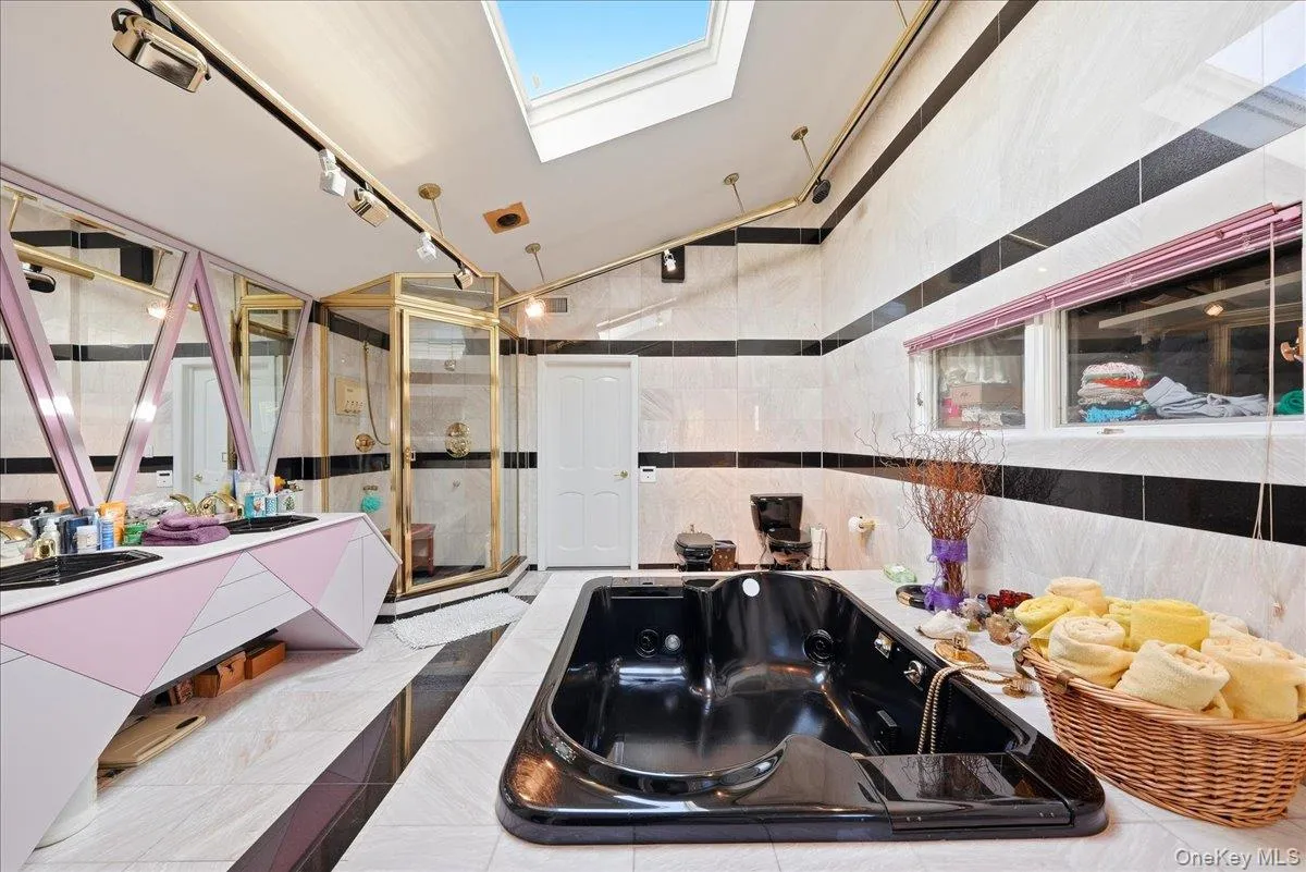 3828 Bedford Avenue, New York, NY, 7 Bedrooms Bedrooms, 20 Rooms Rooms,5 BathroomsBathrooms,Residential,For Rent,Bedford,0,1063745 3828 Bedford Avenue, New York, NY, 7 Bedrooms Bedrooms, 20 Rooms Rooms,5 BathroomsBathrooms,Residential,For Rent,Bedford,0,1063745