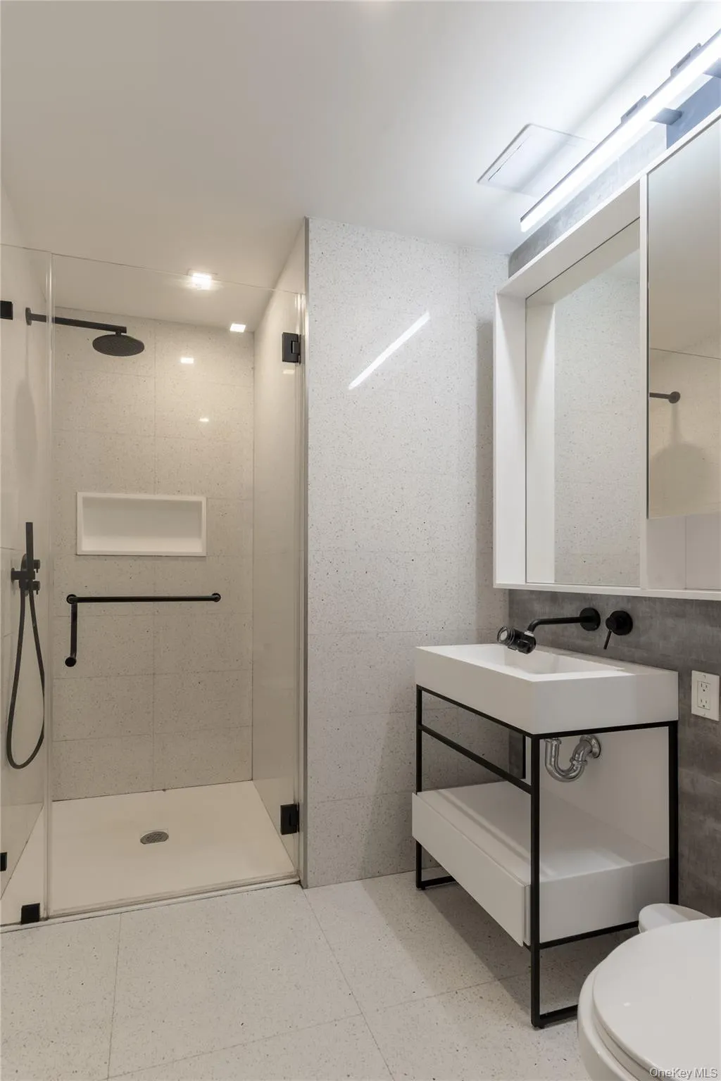 181 101 Street, New York, NY, 2 Rooms Rooms,1 BathroomBathrooms,Residential Lease,For Rent,101,0,1063746 181 101 Street, New York, NY, 2 Rooms Rooms,1 BathroomBathrooms,Residential Lease,For Rent,101,0,1063746