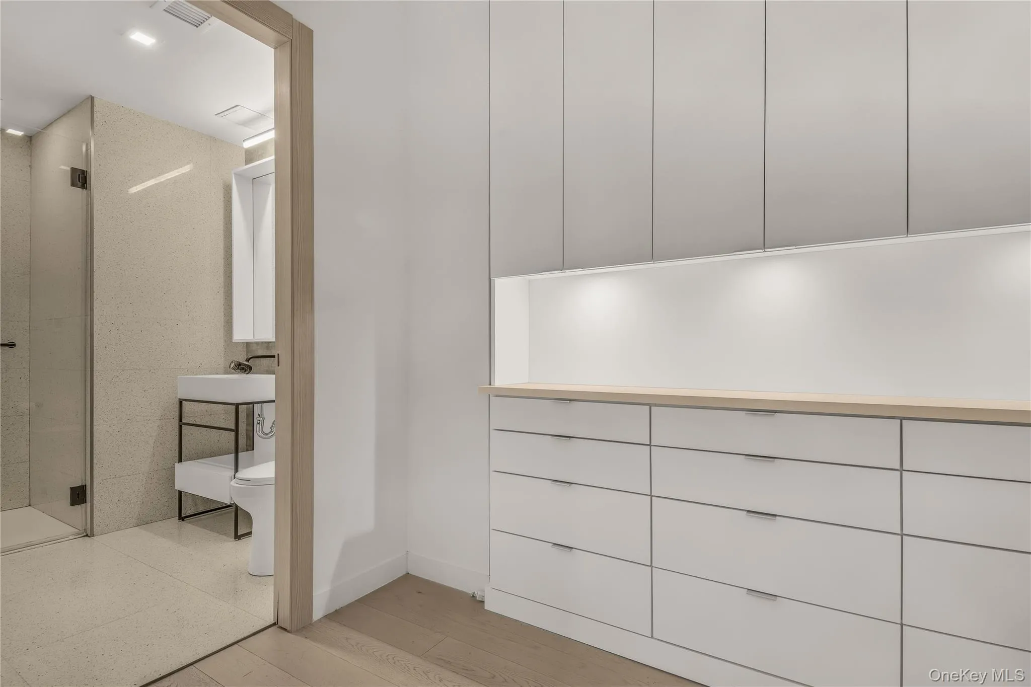181 101 Street, New York, NY, 2 Rooms Rooms,1 BathroomBathrooms,Residential Lease,For Rent,101,0,1063746 181 101 Street, New York, NY, 2 Rooms Rooms,1 BathroomBathrooms,Residential Lease,For Rent,101,0,1063746