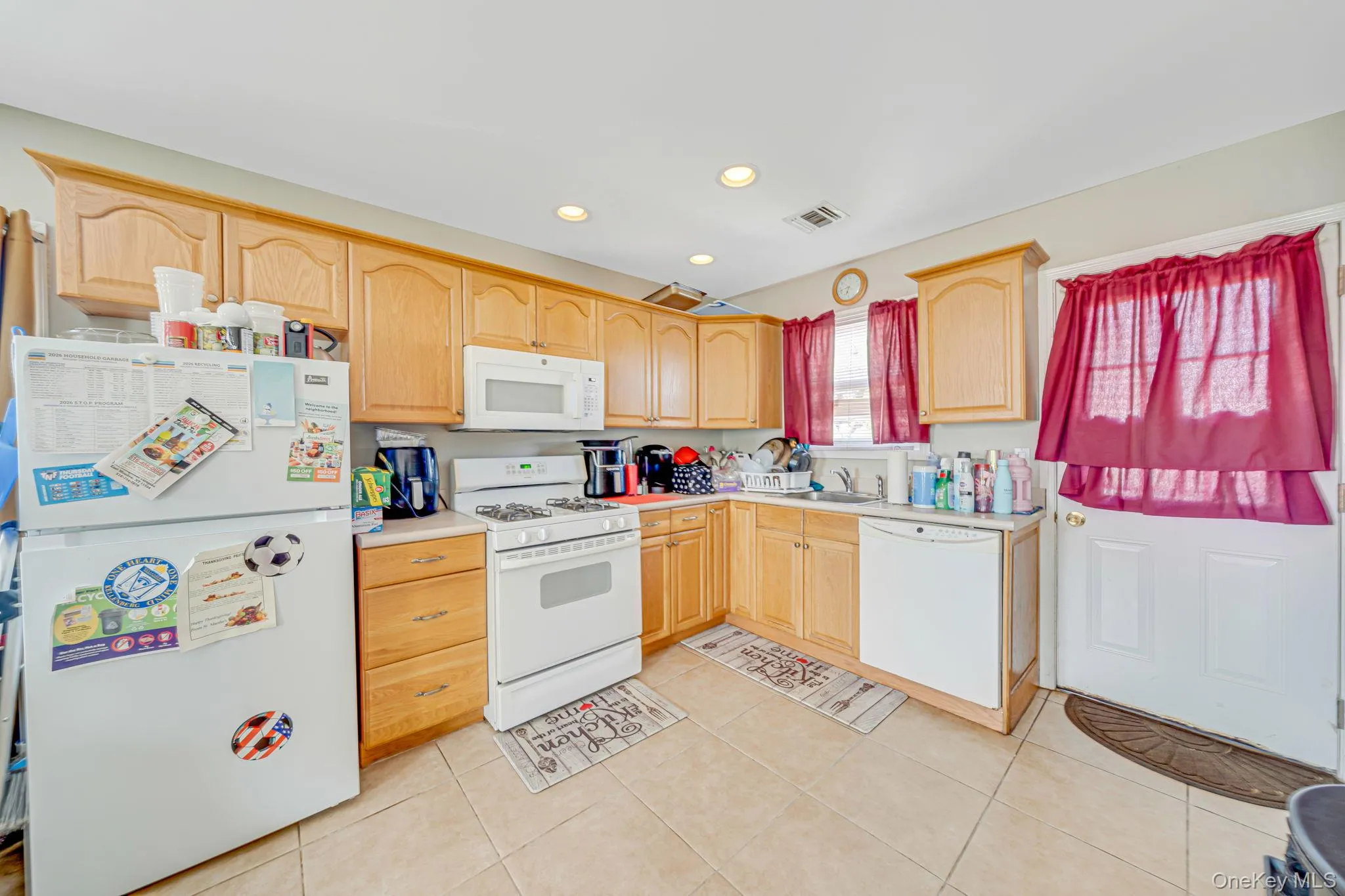 321 Maplegrove Avenue, Hempstead, NY, 4 Bedrooms Bedrooms, 10 Rooms Rooms,2 BathroomsBathrooms,Residential,For Rent,Maplegrove,0,1063747 321 Maplegrove Avenue, Hempstead, NY, 4 Bedrooms Bedrooms, 10 Rooms Rooms,2 BathroomsBathrooms,Residential,For Rent,Maplegrove,0,1063747