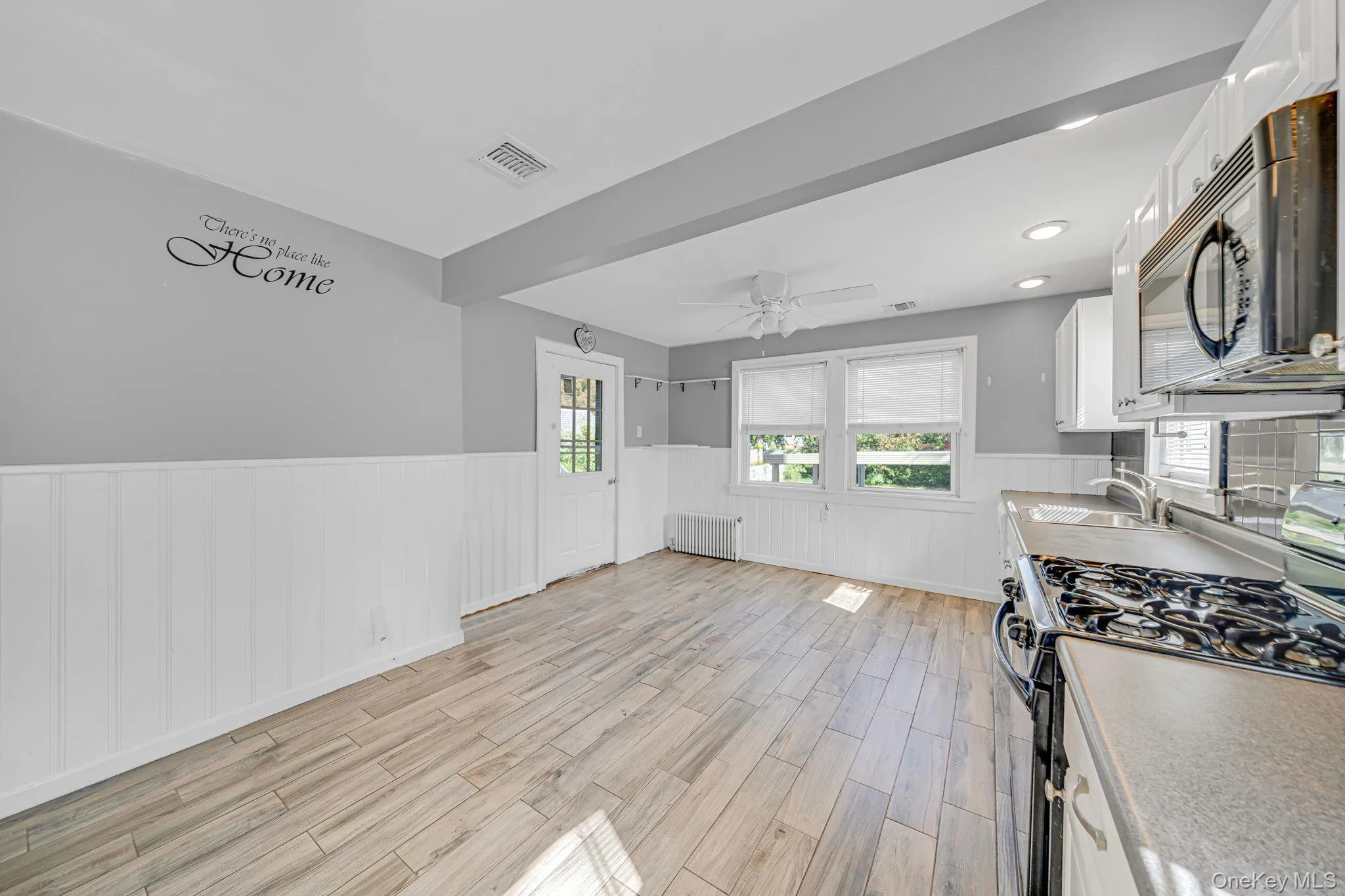 321 Maplegrove Avenue, Hempstead, NY, 4 Bedrooms Bedrooms, 10 Rooms Rooms,2 BathroomsBathrooms,Residential,For Rent,Maplegrove,0,1063747 321 Maplegrove Avenue, Hempstead, NY, 4 Bedrooms Bedrooms, 10 Rooms Rooms,2 BathroomsBathrooms,Residential,For Rent,Maplegrove,0,1063747