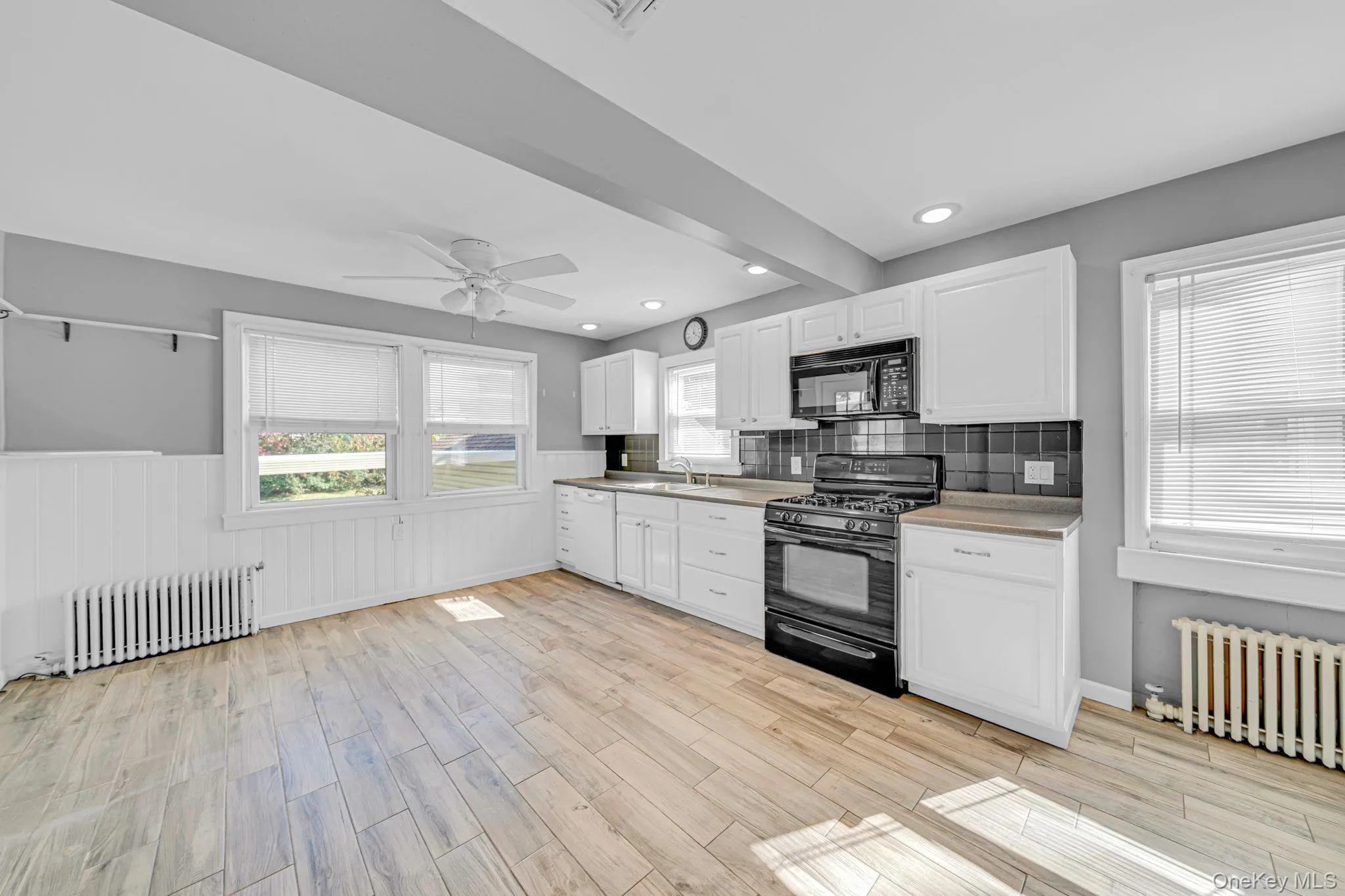 321 Maplegrove Avenue, Hempstead, NY, 4 Bedrooms Bedrooms, 10 Rooms Rooms,2 BathroomsBathrooms,Residential,For Rent,Maplegrove,0,1063747 321 Maplegrove Avenue, Hempstead, NY, 4 Bedrooms Bedrooms, 10 Rooms Rooms,2 BathroomsBathrooms,Residential,For Rent,Maplegrove,0,1063747