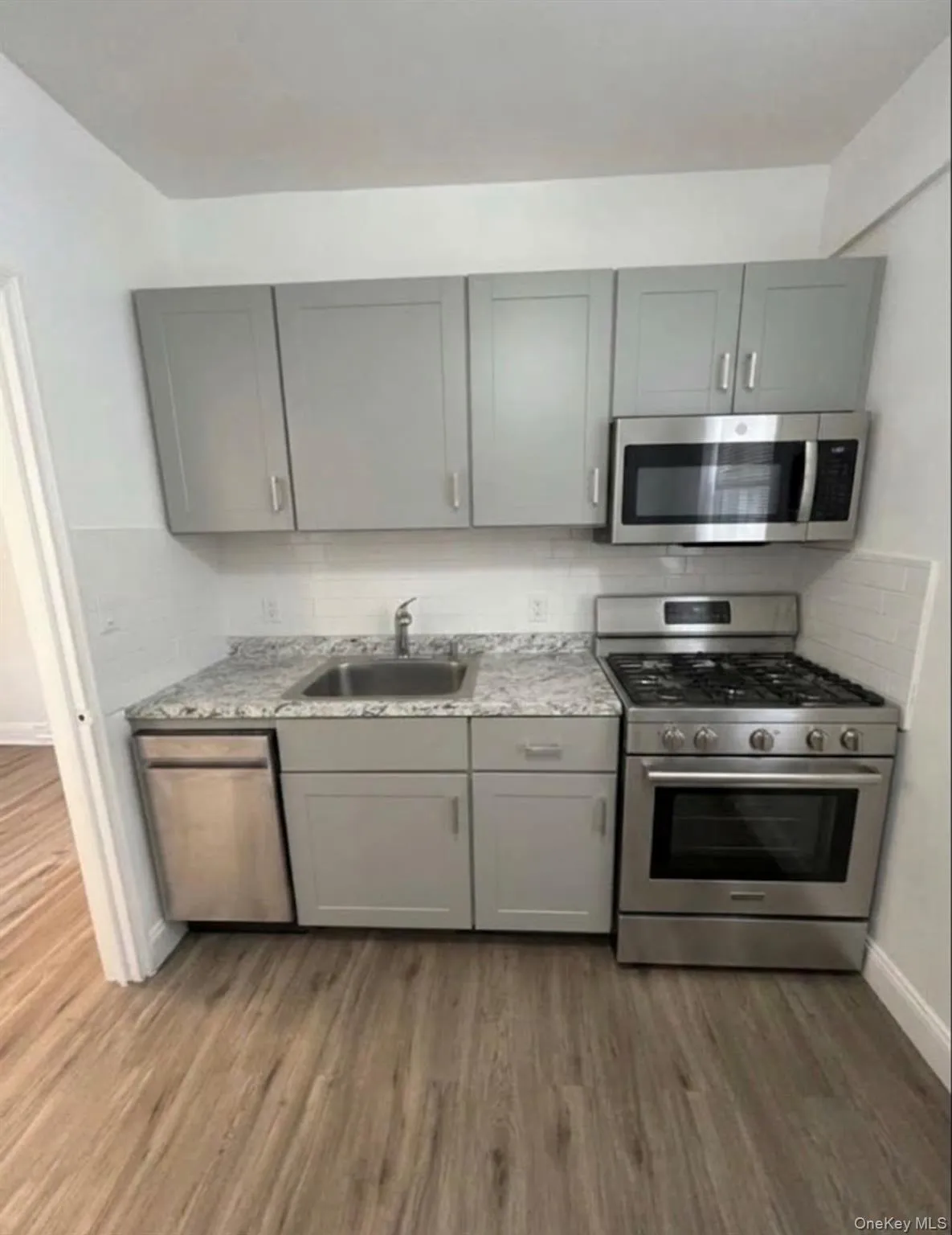 230 Pelham Road, New Rochelle, NY, 1 Bedroom Bedrooms, 3 Rooms Rooms,1 BathroomBathrooms,Residential,For Rent,Pelham,0,1063754 230 Pelham Road, New Rochelle, NY, 1 Bedroom Bedrooms, 3 Rooms Rooms,1 BathroomBathrooms,Residential,For Rent,Pelham,0,1063754
