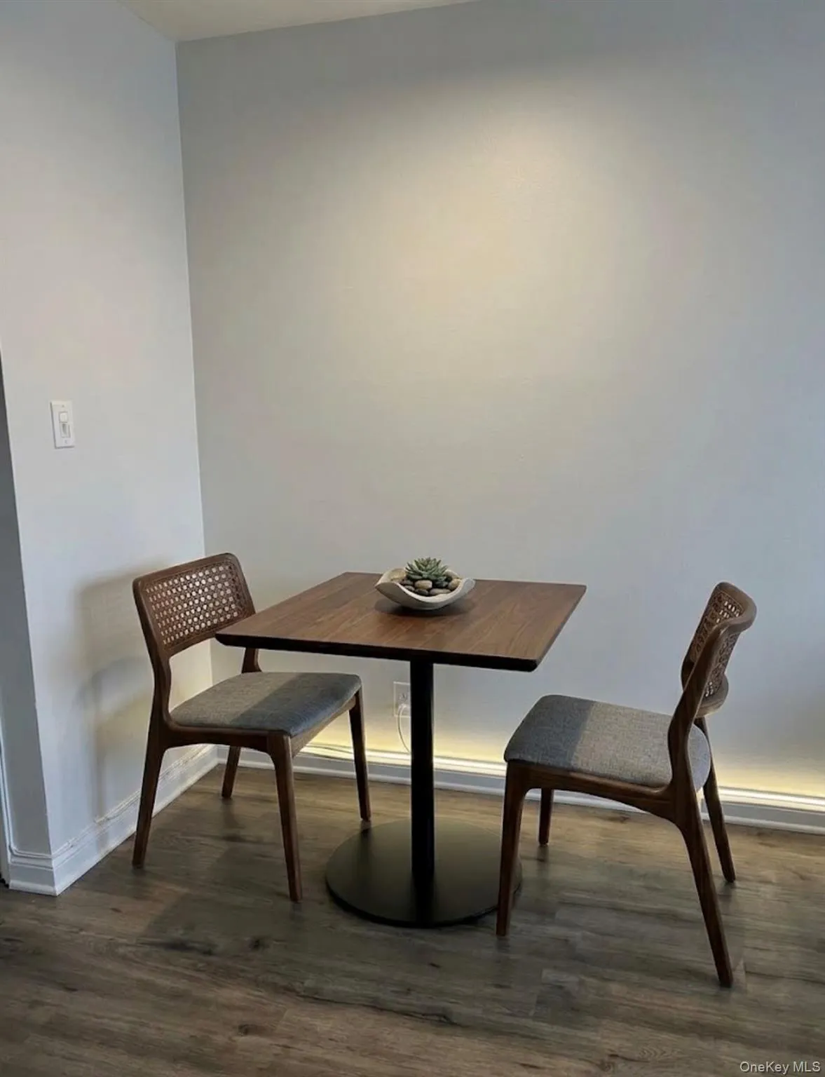 230 Pelham Road, New Rochelle, NY, 1 Bedroom Bedrooms, 3 Rooms Rooms,1 BathroomBathrooms,Residential Lease,For Rent,Pelham,0,1063760 230 Pelham Road, New Rochelle, NY, 1 Bedroom Bedrooms, 3 Rooms Rooms,1 BathroomBathrooms,Residential Lease,For Rent,Pelham,0,1063760