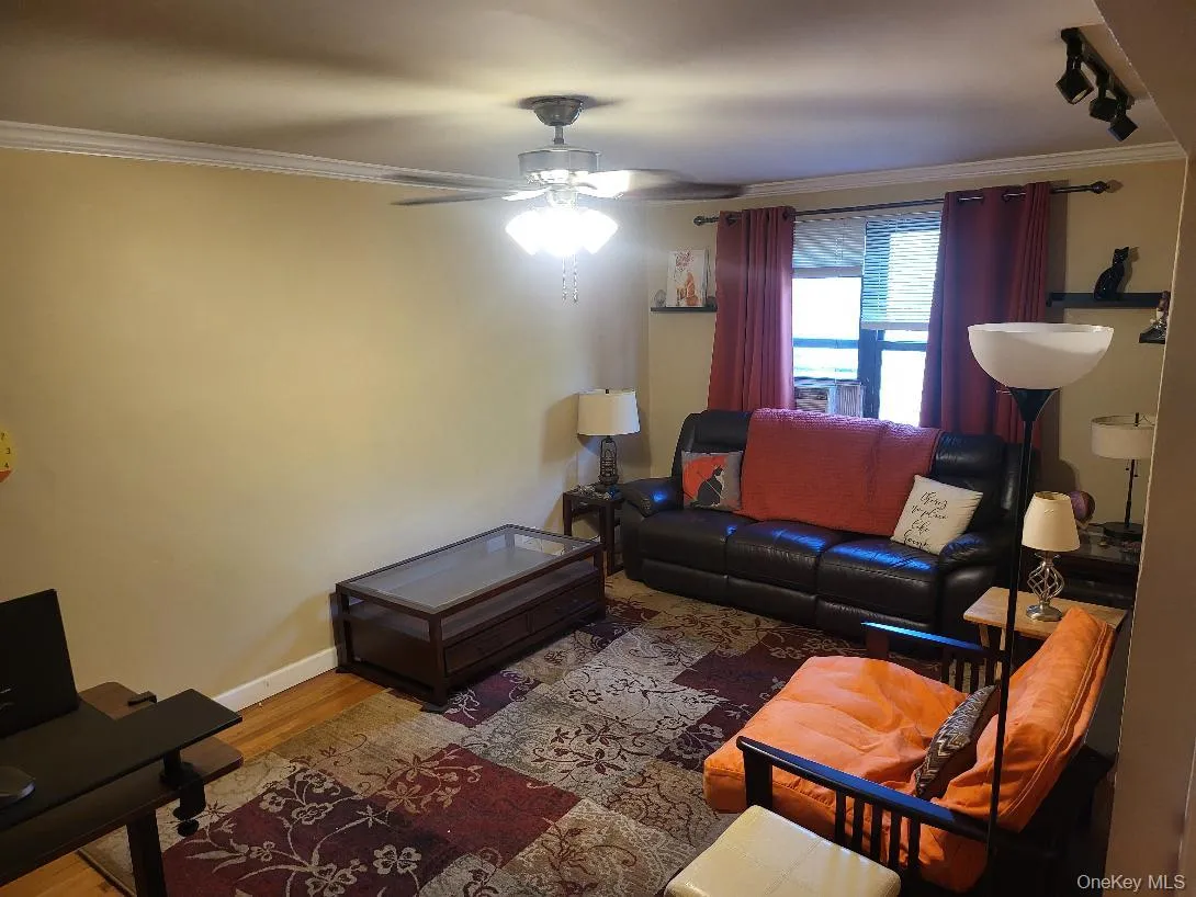 87-19 204 Street, New York, NY, 2 Bedrooms Bedrooms, 5 Rooms Rooms,1 BathroomBathrooms,Residential,For Rent,204,0,1063771 87-19 204 Street, New York, NY, 2 Bedrooms Bedrooms, 5 Rooms Rooms,1 BathroomBathrooms,Residential,For Rent,204,0,1063771