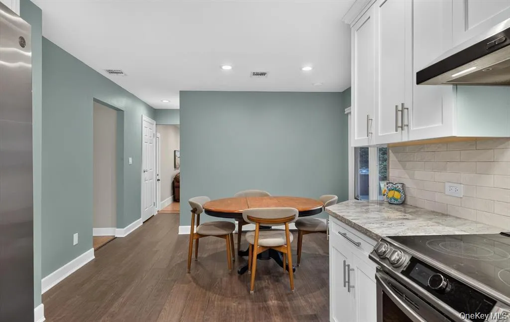 40 Pittoni Drive, Smithtown, NY, 5 Bedroom Bedrooms, 11 Room Rooms,2 BathroomBathrooms,Residential Lease,For Rent,Pittoni,0,1063775 40 Pittoni Drive, Smithtown, NY, 5 Bedroom Bedrooms, 11 Room Rooms,2 BathroomBathrooms,Residential Lease,For Rent,Pittoni,0,1063775