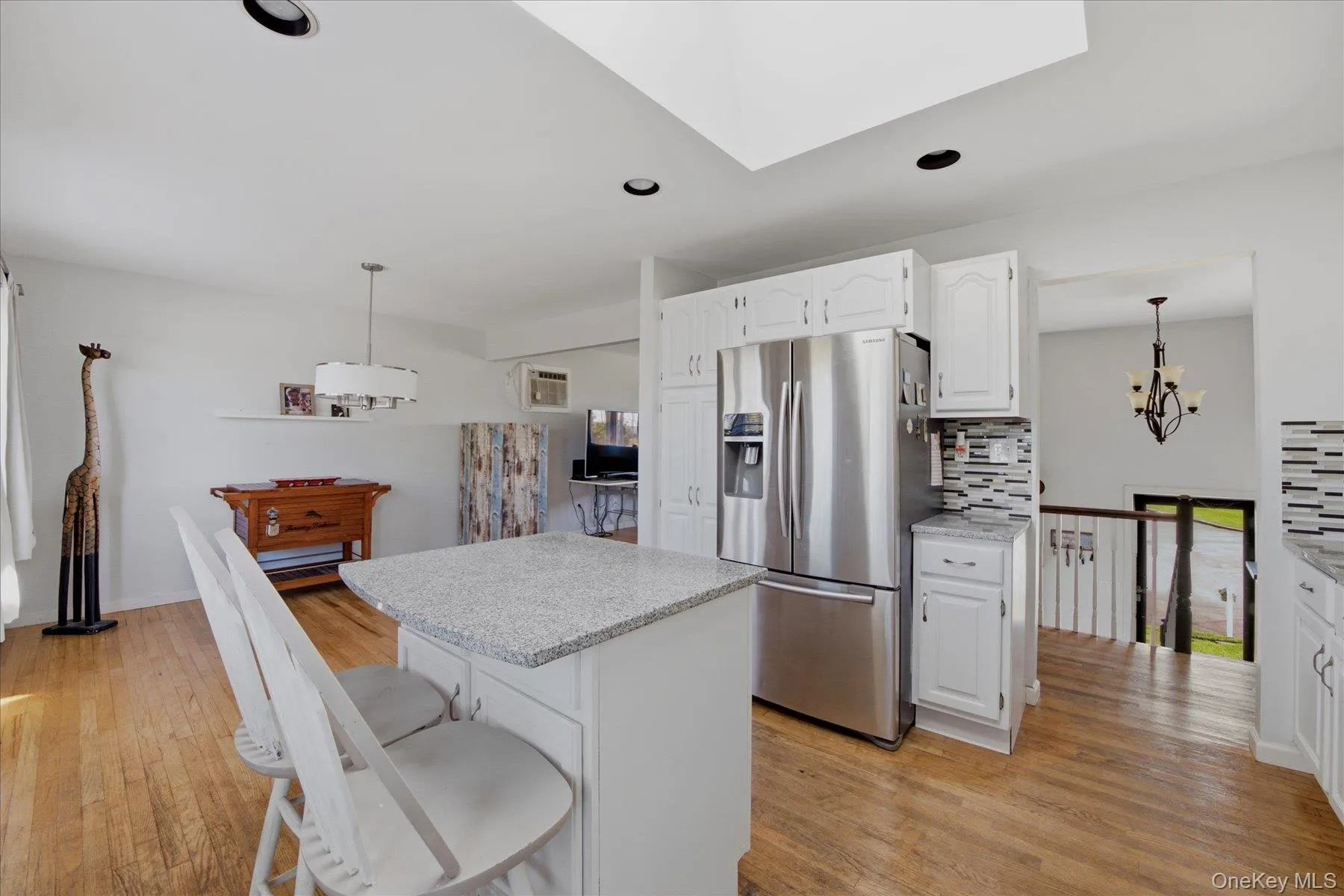 10 Gale Court, Brookhaven, NY, 5 Bedrooms Bedrooms, 10 Rooms Rooms,3 BathroomsBathrooms,Residential,For Rent,Gale,0,1063801 10 Gale Court, Brookhaven, NY, 5 Bedrooms Bedrooms, 10 Rooms Rooms,3 BathroomsBathrooms,Residential,For Rent,Gale,0,1063801
