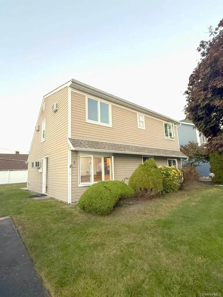5 Trumpet Lane, Hempstead, NY, 5 Bedroom Bedrooms, 9 Room Rooms,2 BathroomBathrooms,Residential Lease,For Rent,Trumpet,0,1063806 5 Trumpet Lane, Hempstead, NY, 5 Bedroom Bedrooms, 9 Room Rooms,2 BathroomBathrooms,Residential Lease,For Rent,Trumpet,0,1063806