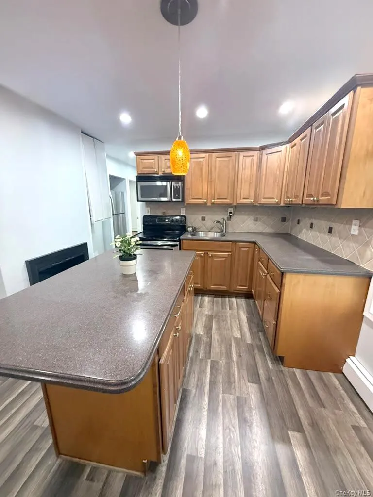5 Trumpet Lane, Hempstead, NY, 5 Bedroom Bedrooms, 9 Room Rooms,2 BathroomBathrooms,Residential Lease,For Rent,Trumpet,0,1063806 5 Trumpet Lane, Hempstead, NY, 5 Bedroom Bedrooms, 9 Room Rooms,2 BathroomBathrooms,Residential Lease,For Rent,Trumpet,0,1063806