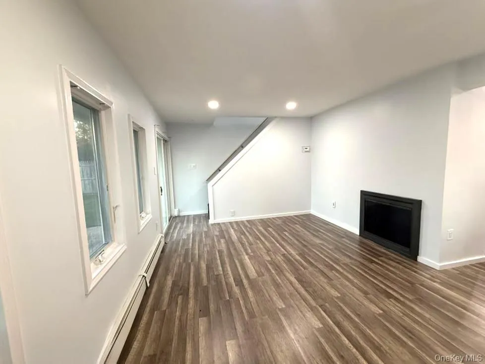 5 Trumpet Lane, Hempstead, NY, 5 Bedroom Bedrooms, 9 Room Rooms,2 BathroomBathrooms,Residential Lease,For Rent,Trumpet,0,1063806 5 Trumpet Lane, Hempstead, NY, 5 Bedroom Bedrooms, 9 Room Rooms,2 BathroomBathrooms,Residential Lease,For Rent,Trumpet,0,1063806