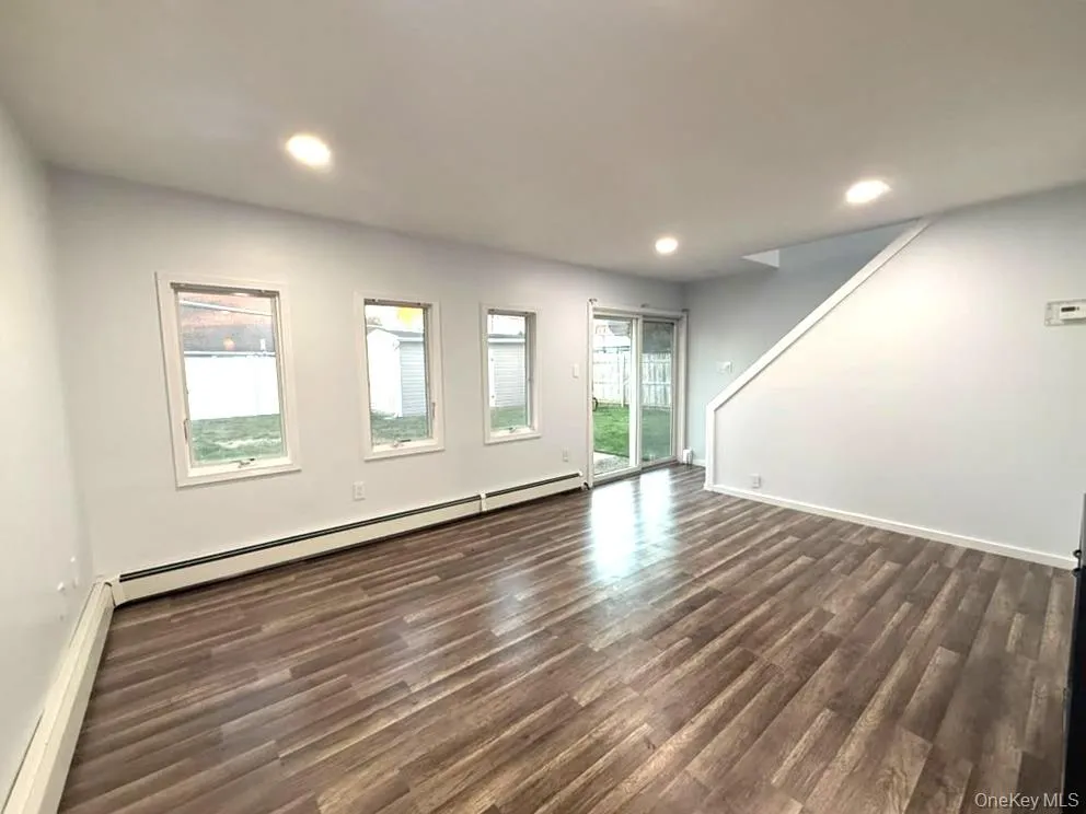 5 Trumpet Lane, Hempstead, NY, 5 Bedroom Bedrooms, 9 Room Rooms,2 BathroomBathrooms,Residential Lease,For Rent,Trumpet,0,1063806 5 Trumpet Lane, Hempstead, NY, 5 Bedroom Bedrooms, 9 Room Rooms,2 BathroomBathrooms,Residential Lease,For Rent,Trumpet,0,1063806