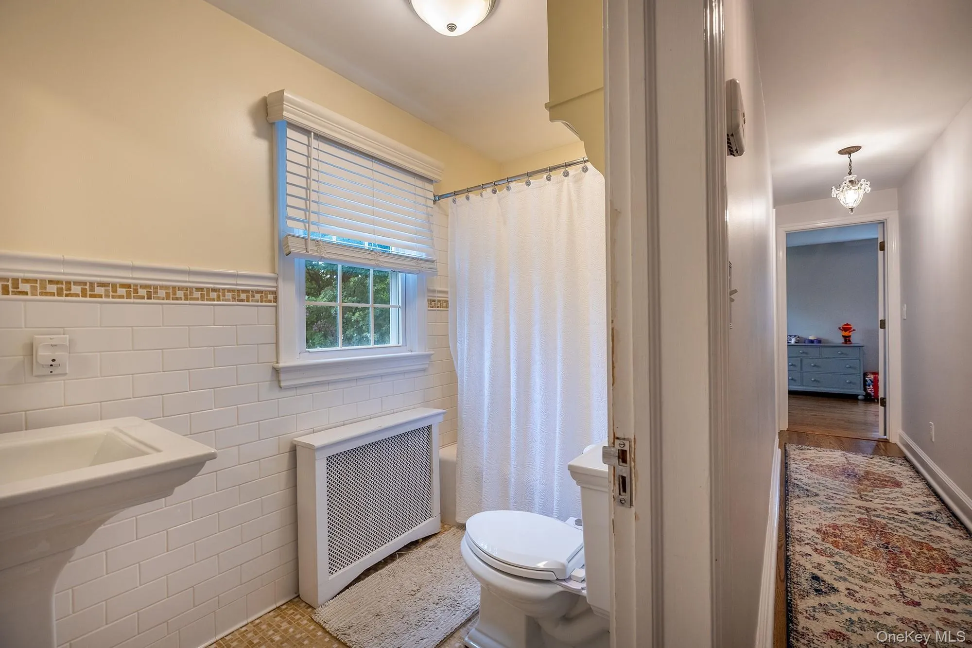 Full Bathroom Full Bathroom