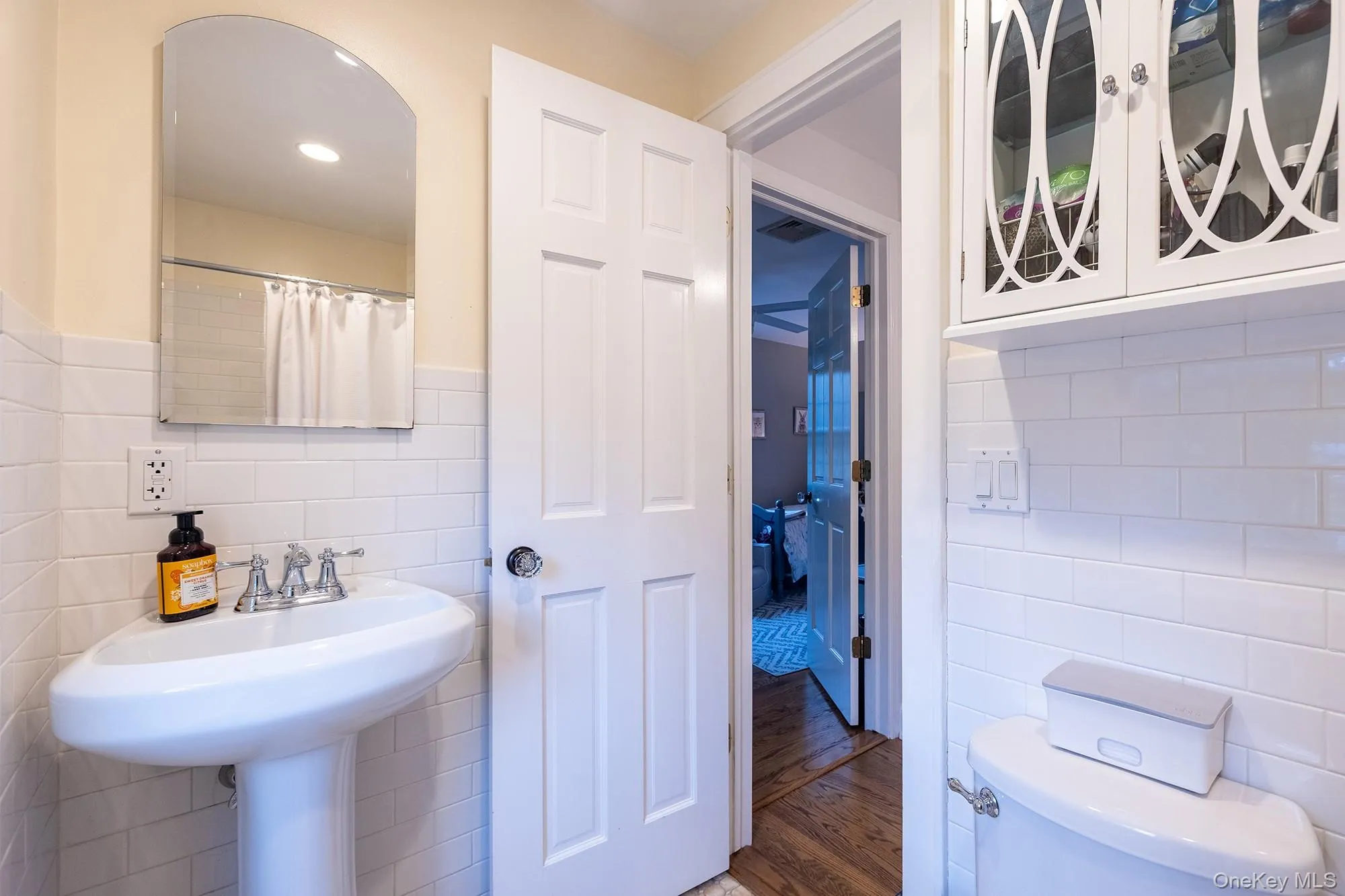 Full Bathroom Full Bathroom