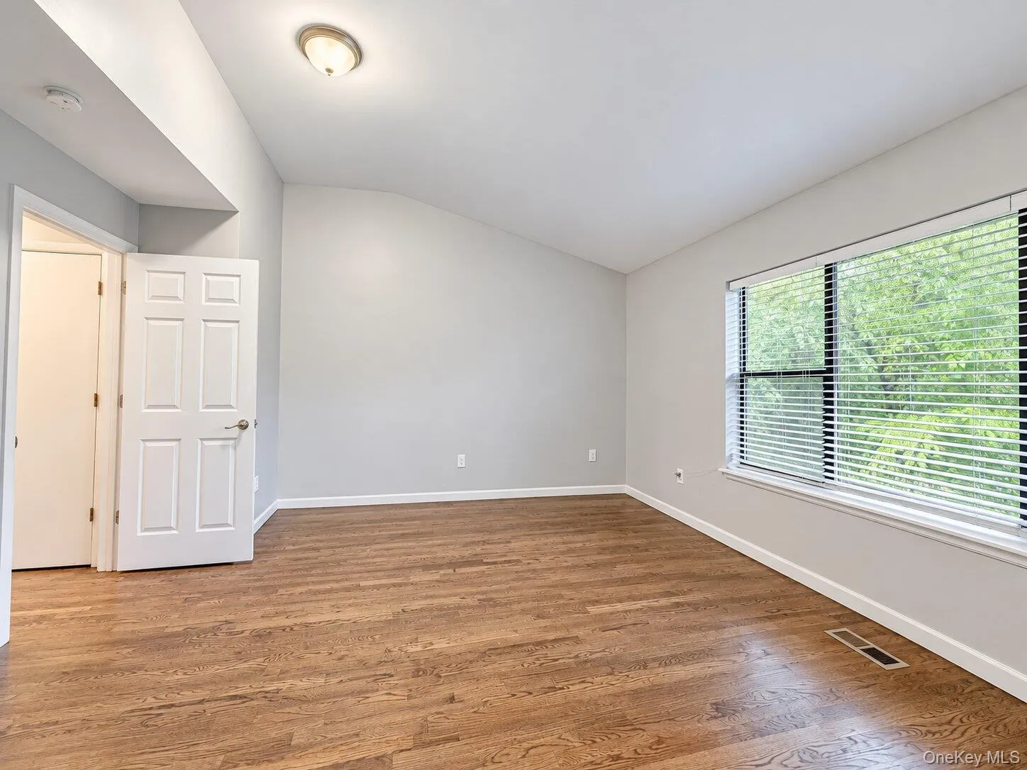 197 Deer Ct Drive, Middletown, NY, 2 Bedrooms Bedrooms, 5 Rooms Rooms,2 BathroomsBathrooms,Residential,For Rent,Deer Ct,0,1063819 197 Deer Ct Drive, Middletown, NY, 2 Bedrooms Bedrooms, 5 Rooms Rooms,2 BathroomsBathrooms,Residential,For Rent,Deer Ct,0,1063819