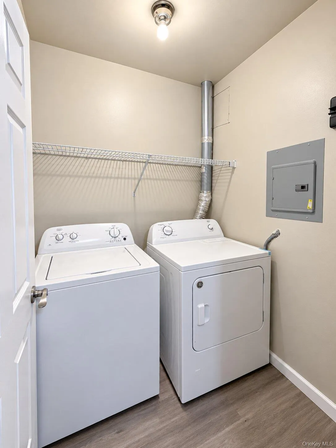 197 Deer Ct Drive, Middletown, NY, 2 Bedrooms Bedrooms, 5 Rooms Rooms,2 BathroomsBathrooms,Residential,For Rent,Deer Ct,0,1063819 197 Deer Ct Drive, Middletown, NY, 2 Bedrooms Bedrooms, 5 Rooms Rooms,2 BathroomsBathrooms,Residential,For Rent,Deer Ct,0,1063819