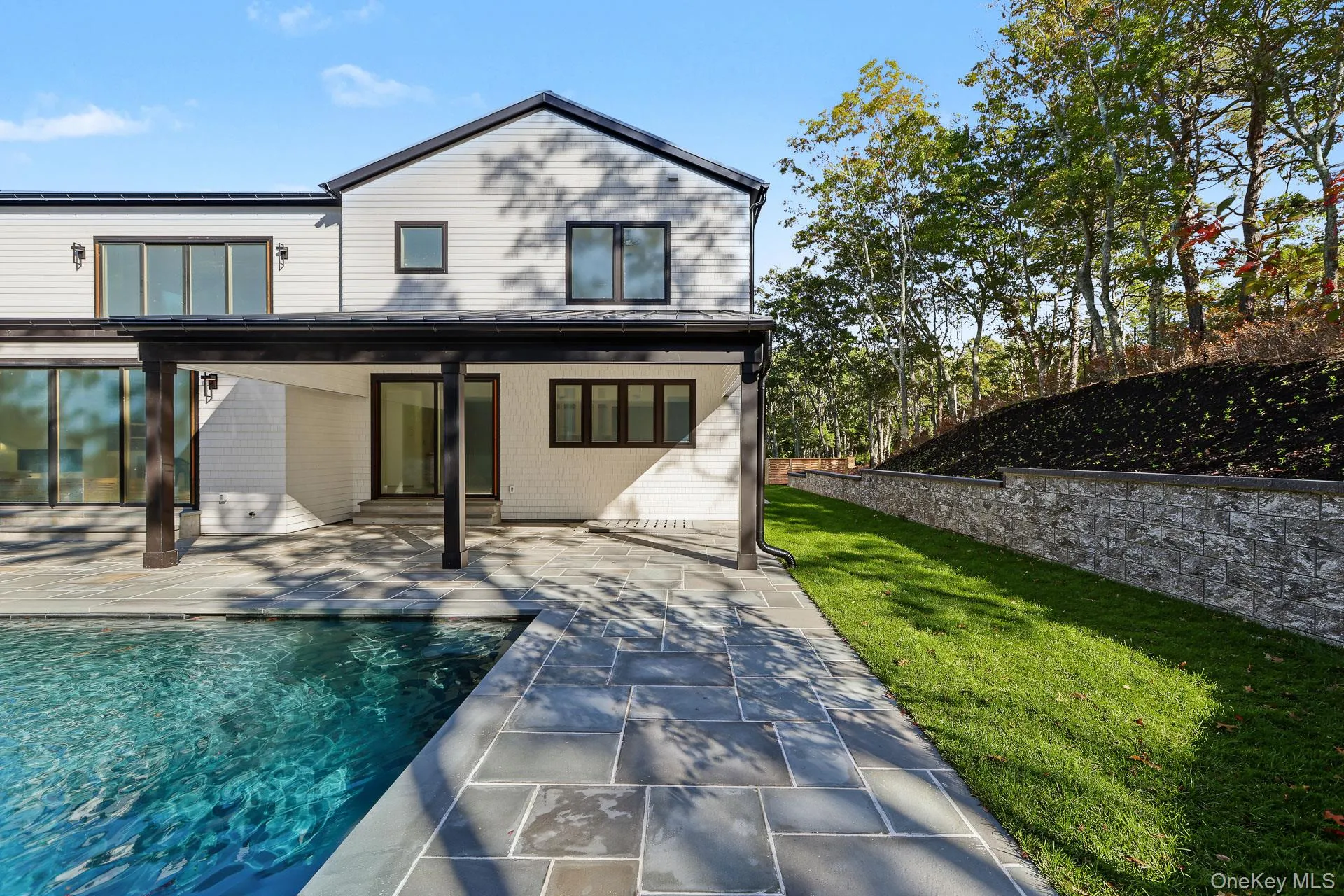 5 Terrace Avenue, Southampton, New York 11968