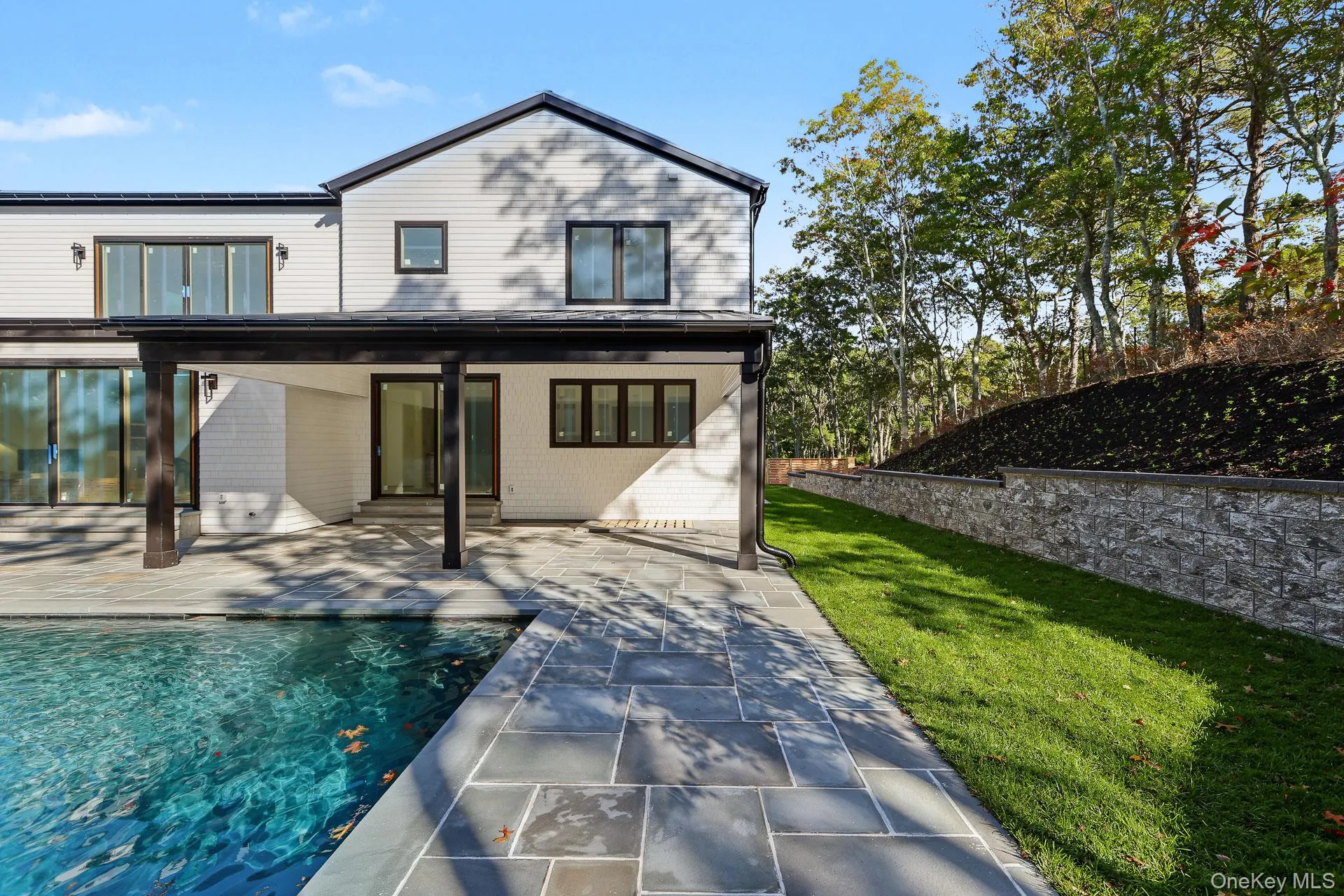 5 Terrace Avenue, Southampton, New York 11968