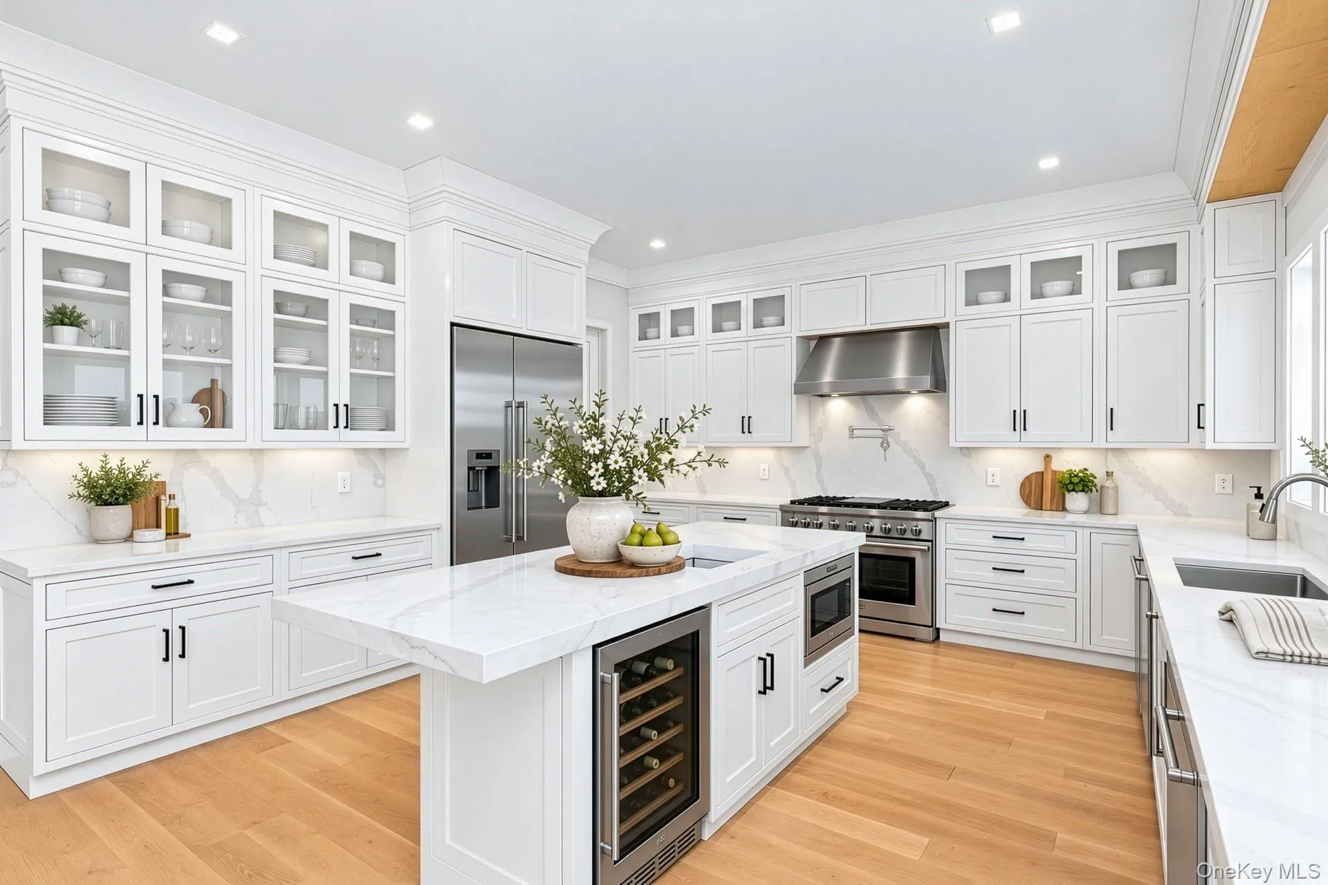 5 Terrace Avenue, Southampton, New York 11968