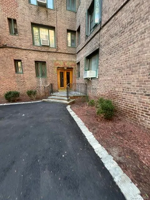 1545 Archer Road, New York, NY, 2 Bedrooms Bedrooms, 4 Rooms Rooms,1 BathroomBathrooms,Residential,For Rent,Archer,0,1063821 1545 Archer Road, New York, NY, 2 Bedrooms Bedrooms, 4 Rooms Rooms,1 BathroomBathrooms,Residential,For Rent,Archer,0,1063821
