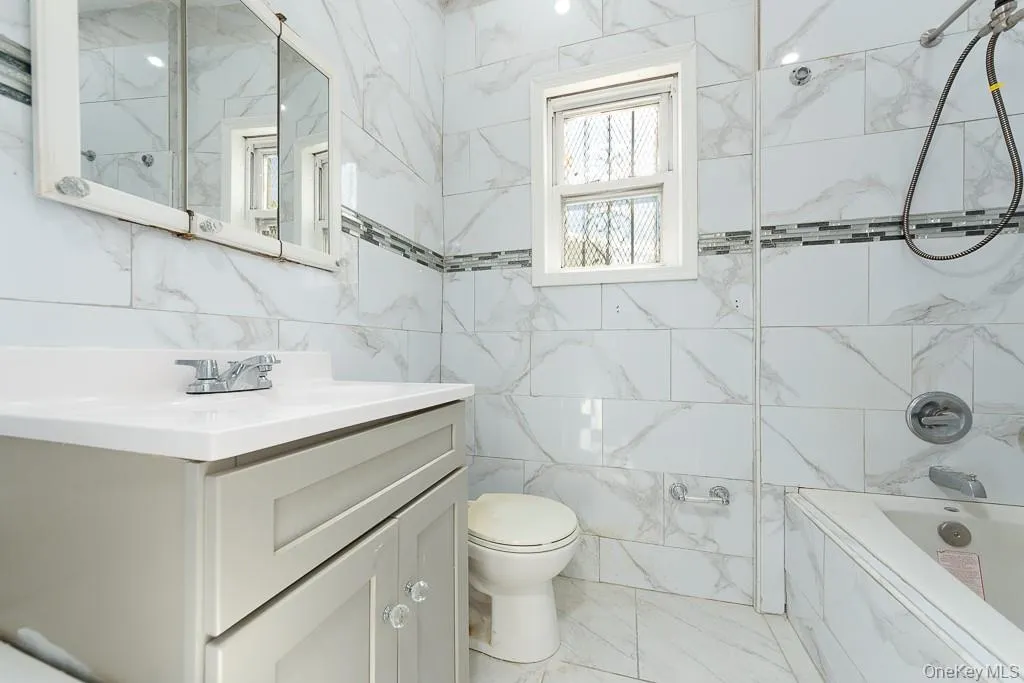 470 E 40th Street, New York, NY, 2 Bedrooms Bedrooms, 5 Rooms Rooms,1 BathroomBathrooms,Residential Lease,For Rent,E 40th,0,1063838 470 E 40th Street, New York, NY, 2 Bedrooms Bedrooms, 5 Rooms Rooms,1 BathroomBathrooms,Residential Lease,For Rent,E 40th,0,1063838