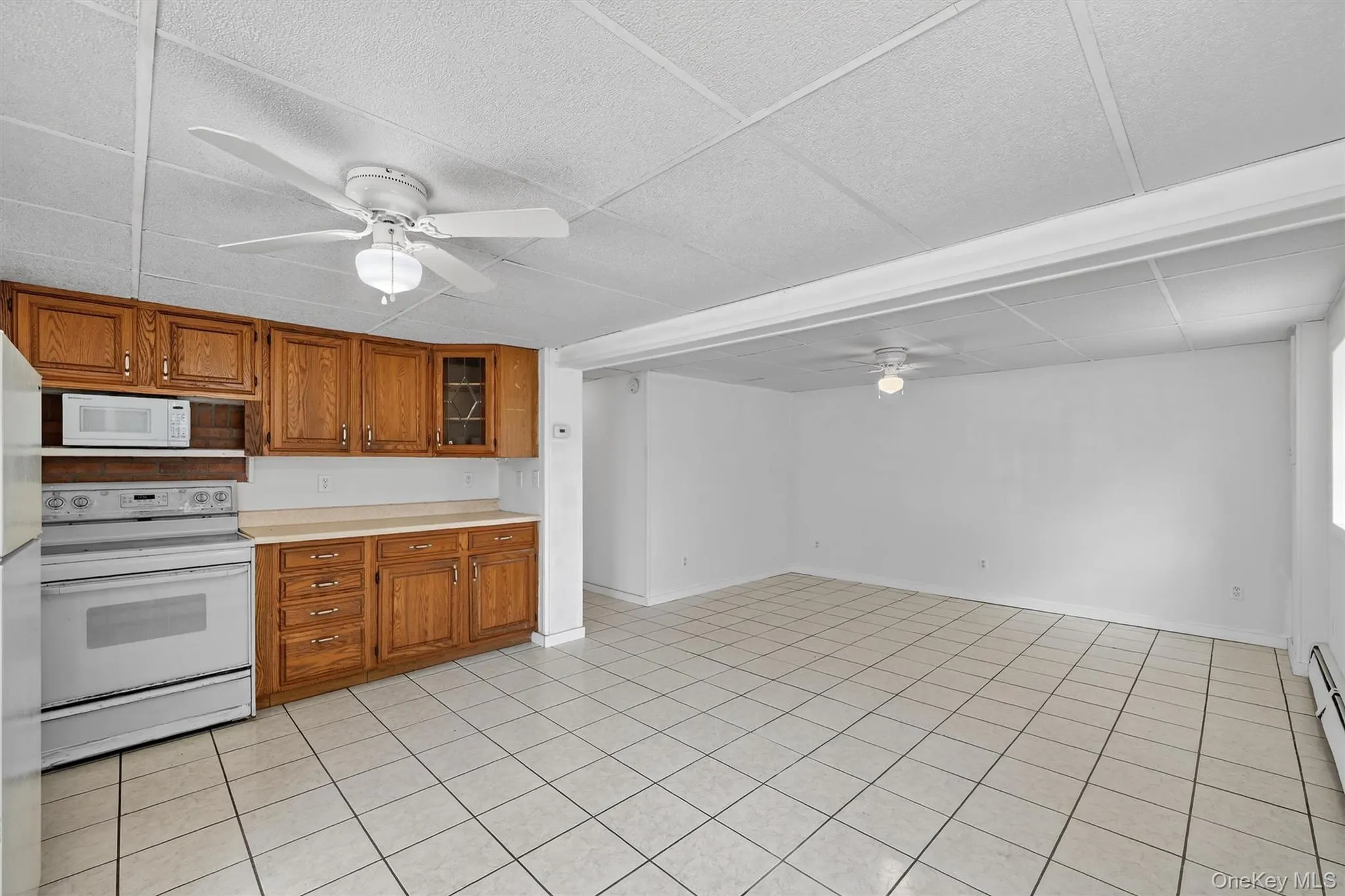 Lower level Kitchen/living room Lower level Kitchen/living room