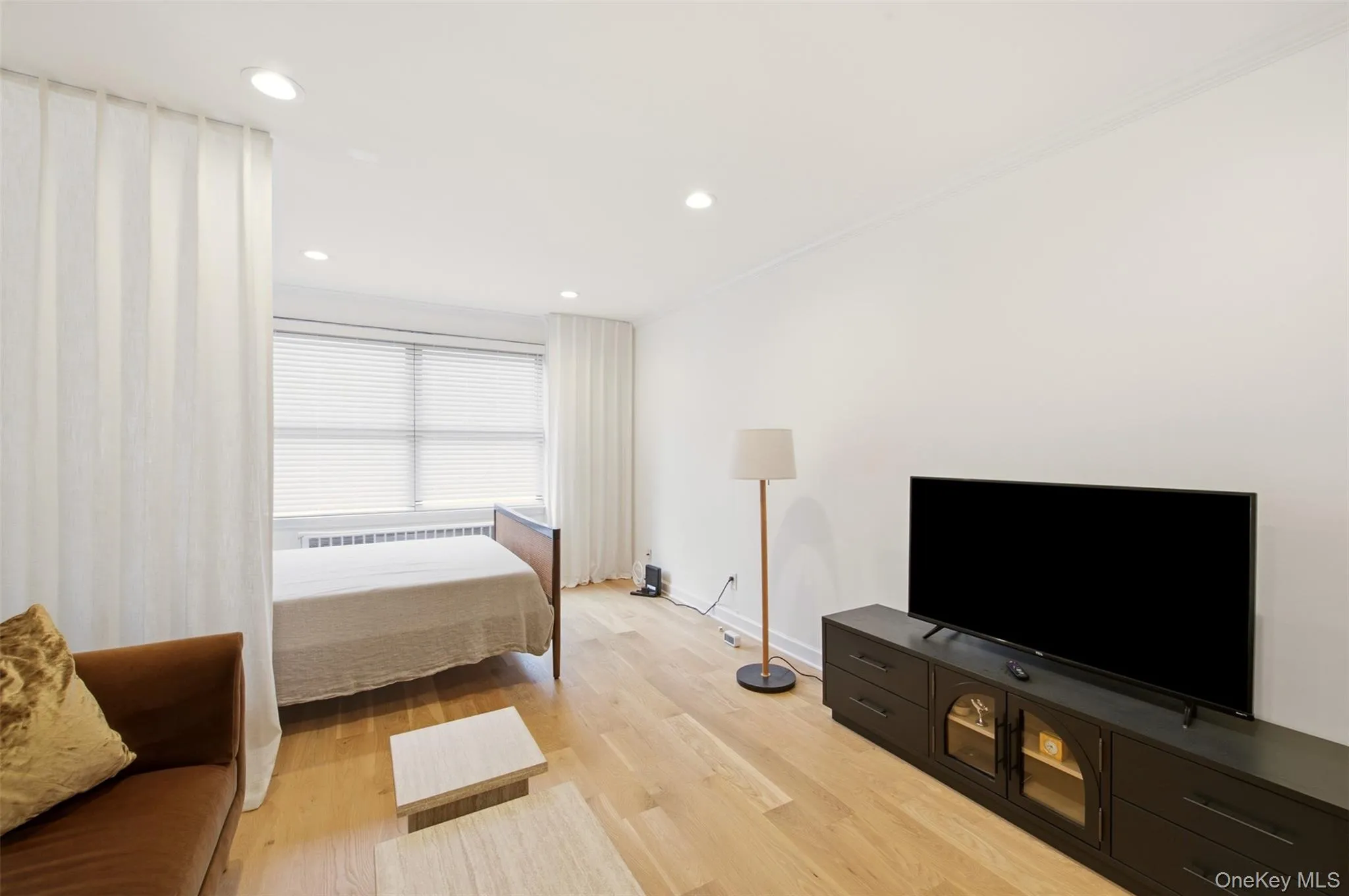 90 Schenck, North Hempstead, NY, 3 Rooms Rooms,1 BathroomBathrooms,Residential,For Rent,Schenck,0,1063879 90 Schenck, North Hempstead, NY, 3 Rooms Rooms,1 BathroomBathrooms,Residential,For Rent,Schenck,0,1063879