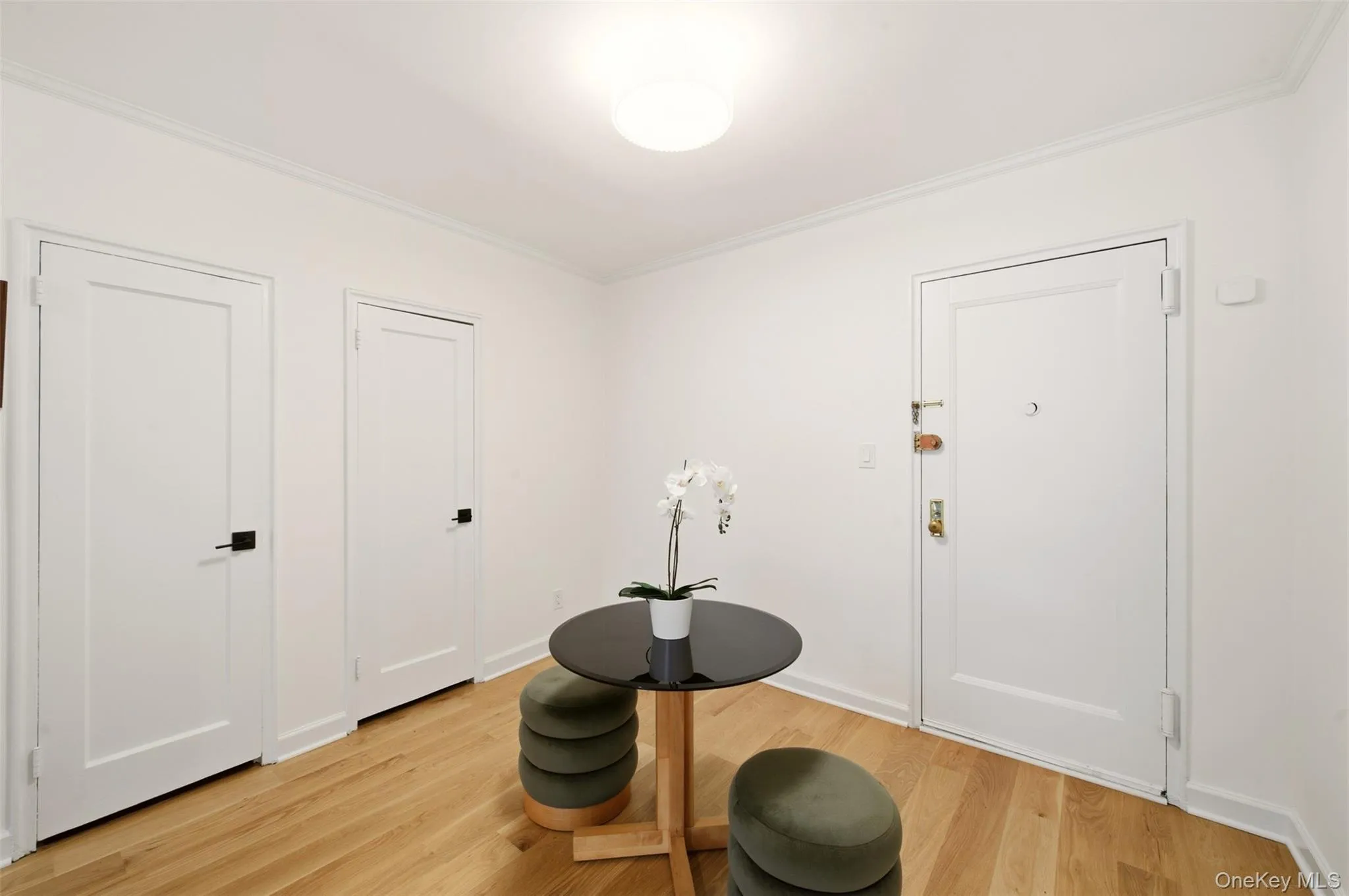 90 Schenck, North Hempstead, NY, 3 Rooms Rooms,1 BathroomBathrooms,Residential,For Rent,Schenck,0,1063879 90 Schenck, North Hempstead, NY, 3 Rooms Rooms,1 BathroomBathrooms,Residential,For Rent,Schenck,0,1063879