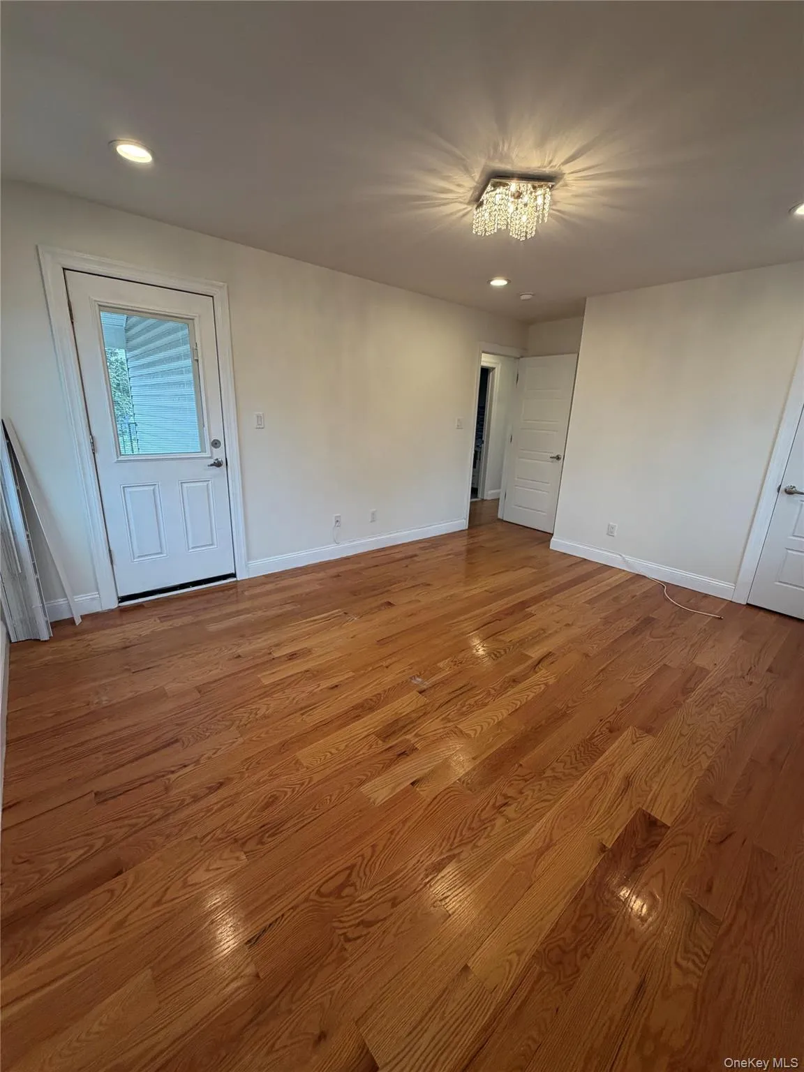 22924 Edgewood Avenue, New York, NY, 3 Bedroom Bedrooms, 6 Room Rooms,1 BathroomBathrooms,Residential Lease,For Rent,Edgewood,0,1063884 22924 Edgewood Avenue, New York, NY, 3 Bedroom Bedrooms, 6 Room Rooms,1 BathroomBathrooms,Residential Lease,For Rent,Edgewood,0,1063884