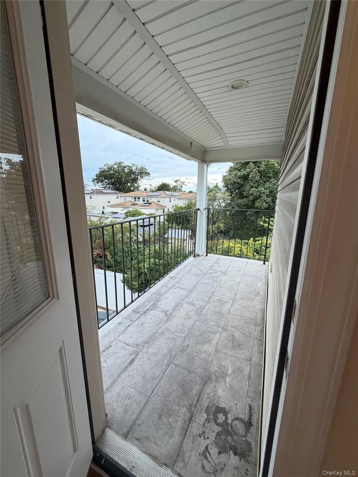 22924 Edgewood Avenue, New York, NY, 3 Bedroom Bedrooms, 6 Room Rooms,1 BathroomBathrooms,Residential Lease,For Rent,Edgewood,0,1063884 22924 Edgewood Avenue, New York, NY, 3 Bedroom Bedrooms, 6 Room Rooms,1 BathroomBathrooms,Residential Lease,For Rent,Edgewood,0,1063884