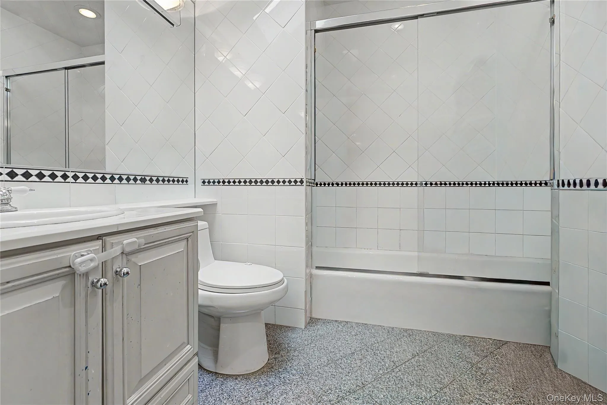 12 Chauncey Place, Oyster Bay, NY, 6 Bedrooms Bedrooms, 18 Rooms Rooms,6 BathroomsBathrooms,Residential,For Rent,Chauncey,0,1063885 12 Chauncey Place, Oyster Bay, NY, 6 Bedrooms Bedrooms, 18 Rooms Rooms,6 BathroomsBathrooms,Residential,For Rent,Chauncey,0,1063885