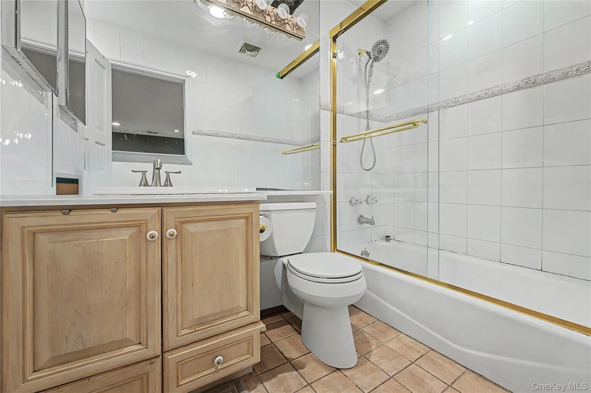 12 Chauncey Place, Oyster Bay, NY, 6 Bedrooms Bedrooms, 18 Rooms Rooms,6 BathroomsBathrooms,Residential,For Rent,Chauncey,0,1063885 12 Chauncey Place, Oyster Bay, NY, 6 Bedrooms Bedrooms, 18 Rooms Rooms,6 BathroomsBathrooms,Residential,For Rent,Chauncey,0,1063885