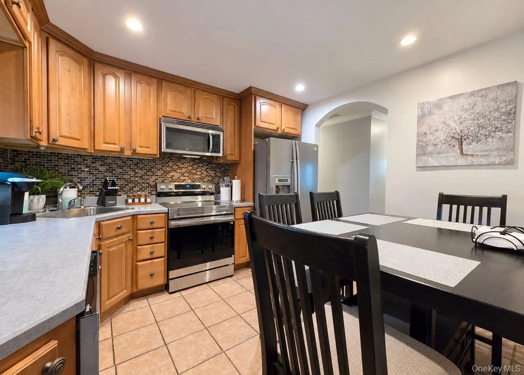 21 Clifford Drive, Oyster Bay, NY, 4 Bedrooms Bedrooms, 11 Rooms Rooms,2 BathroomsBathrooms,Residential,For Rent,Clifford,0,1063887 21 Clifford Drive, Oyster Bay, NY, 4 Bedrooms Bedrooms, 11 Rooms Rooms,2 BathroomsBathrooms,Residential,For Rent,Clifford,0,1063887