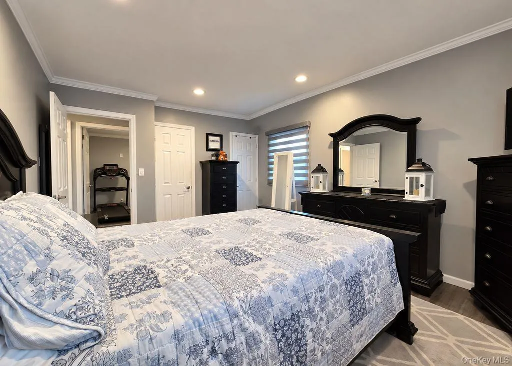 21 Clifford Drive, Oyster Bay, NY, 4 Bedrooms Bedrooms, 11 Rooms Rooms,2 BathroomsBathrooms,Residential,For Rent,Clifford,0,1063887 21 Clifford Drive, Oyster Bay, NY, 4 Bedrooms Bedrooms, 11 Rooms Rooms,2 BathroomsBathrooms,Residential,For Rent,Clifford,0,1063887