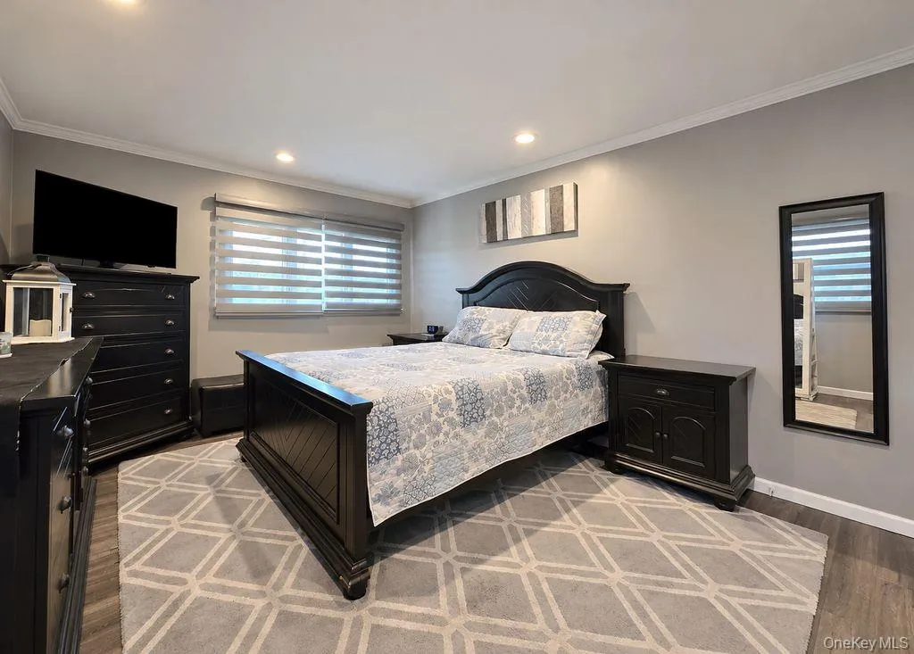 21 Clifford Drive, Oyster Bay, NY, 4 Bedrooms Bedrooms, 11 Rooms Rooms,2 BathroomsBathrooms,Residential,For Rent,Clifford,0,1063887 21 Clifford Drive, Oyster Bay, NY, 4 Bedrooms Bedrooms, 11 Rooms Rooms,2 BathroomsBathrooms,Residential,For Rent,Clifford,0,1063887