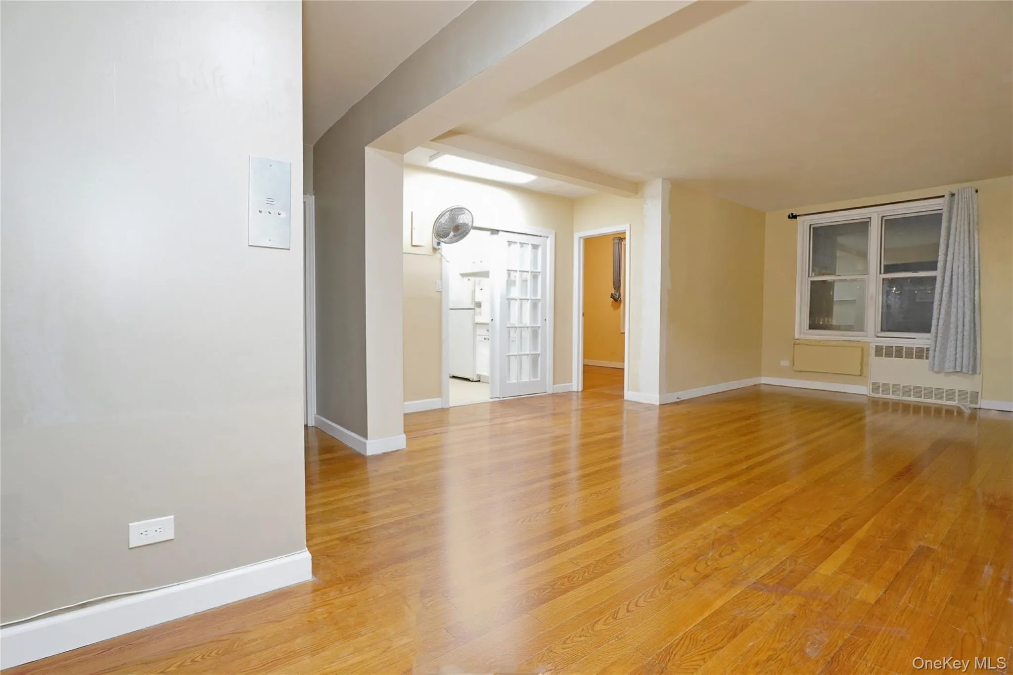 63-45 Saunders Street, New York, NY, 2 Bedroom Bedrooms, 4 Room Rooms,1 BathroomBathrooms,Residential Lease,For Rent,Saunders,0,1063896 63-45 Saunders Street, New York, NY, 2 Bedroom Bedrooms, 4 Room Rooms,1 BathroomBathrooms,Residential Lease,For Rent,Saunders,0,1063896
