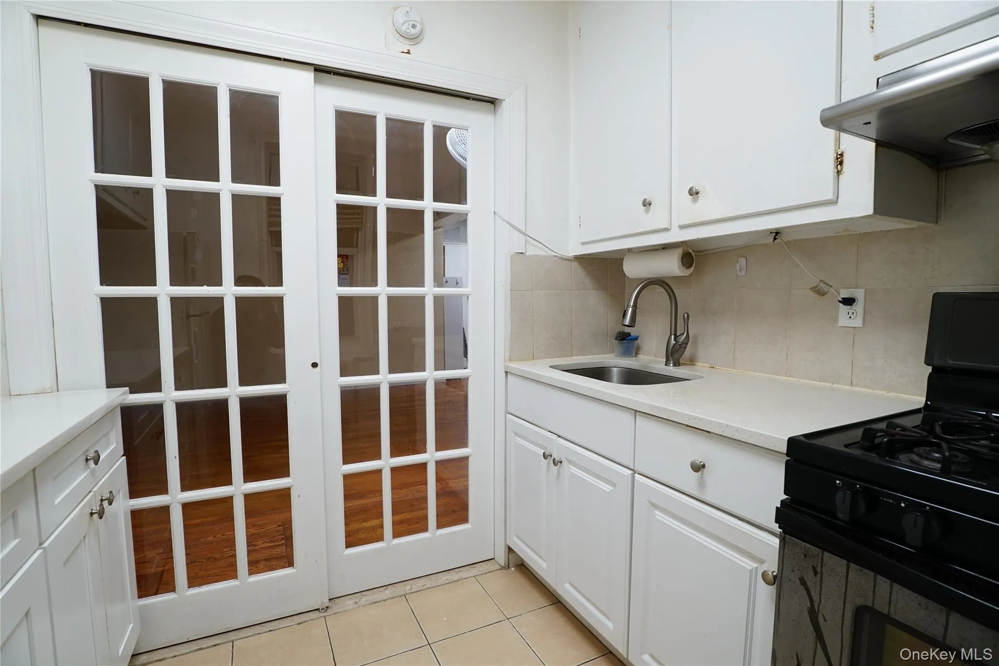 63-45 Saunders Street, New York, NY, 2 Bedroom Bedrooms, 4 Room Rooms,1 BathroomBathrooms,Residential Lease,For Rent,Saunders,0,1063896 63-45 Saunders Street, New York, NY, 2 Bedroom Bedrooms, 4 Room Rooms,1 BathroomBathrooms,Residential Lease,For Rent,Saunders,0,1063896