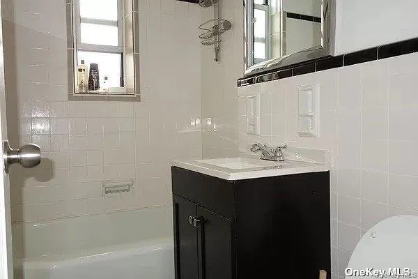 63-45 Saunders Street, New York, NY, 2 Bedroom Bedrooms, 4 Room Rooms,1 BathroomBathrooms,Residential Lease,For Rent,Saunders,0,1063896 63-45 Saunders Street, New York, NY, 2 Bedroom Bedrooms, 4 Room Rooms,1 BathroomBathrooms,Residential Lease,For Rent,Saunders,0,1063896