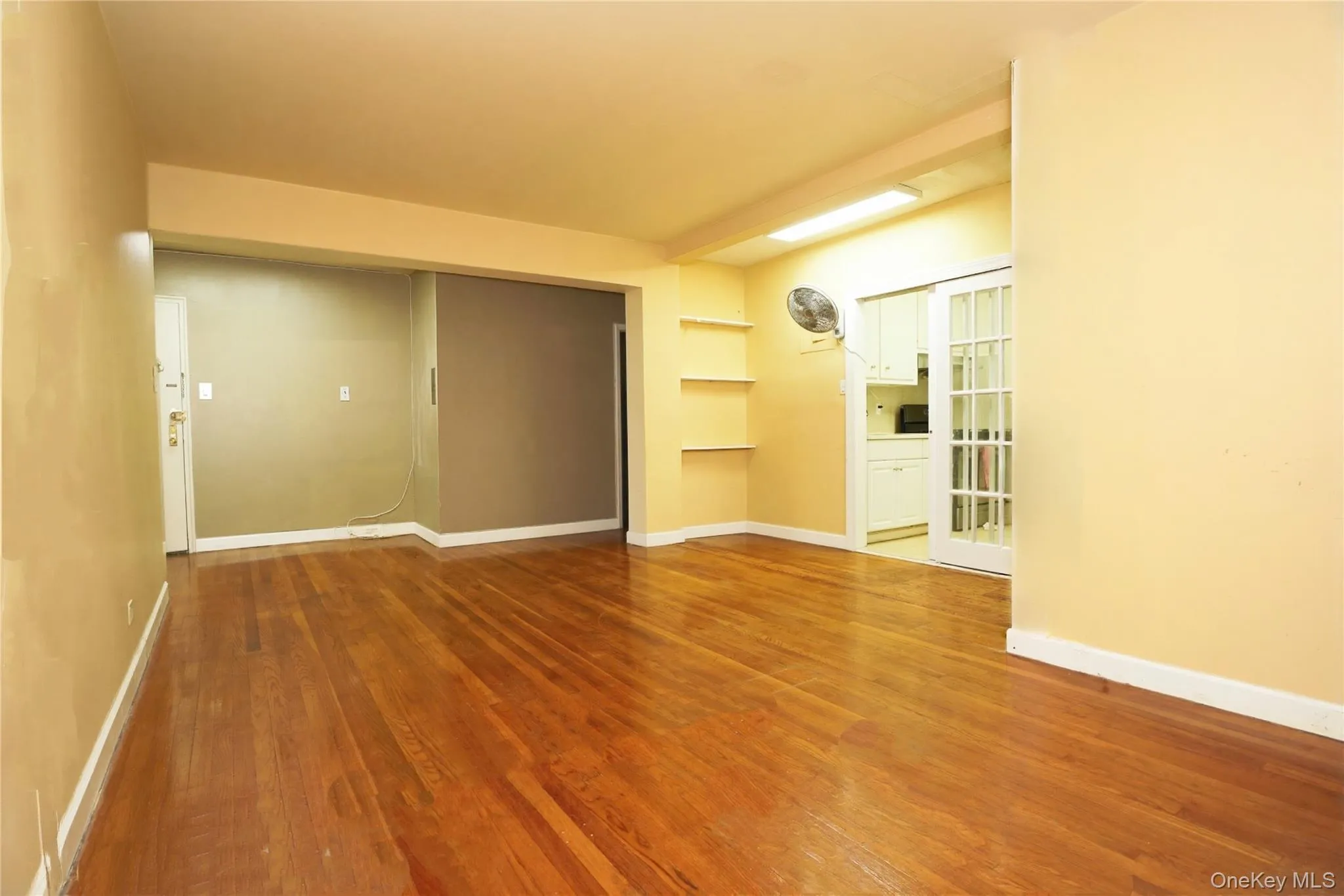 63-45 Saunders Street, New York, NY, 2 Bedroom Bedrooms, 4 Room Rooms,1 BathroomBathrooms,Residential Lease,For Rent,Saunders,0,1063896 63-45 Saunders Street, New York, NY, 2 Bedroom Bedrooms, 4 Room Rooms,1 BathroomBathrooms,Residential Lease,For Rent,Saunders,0,1063896