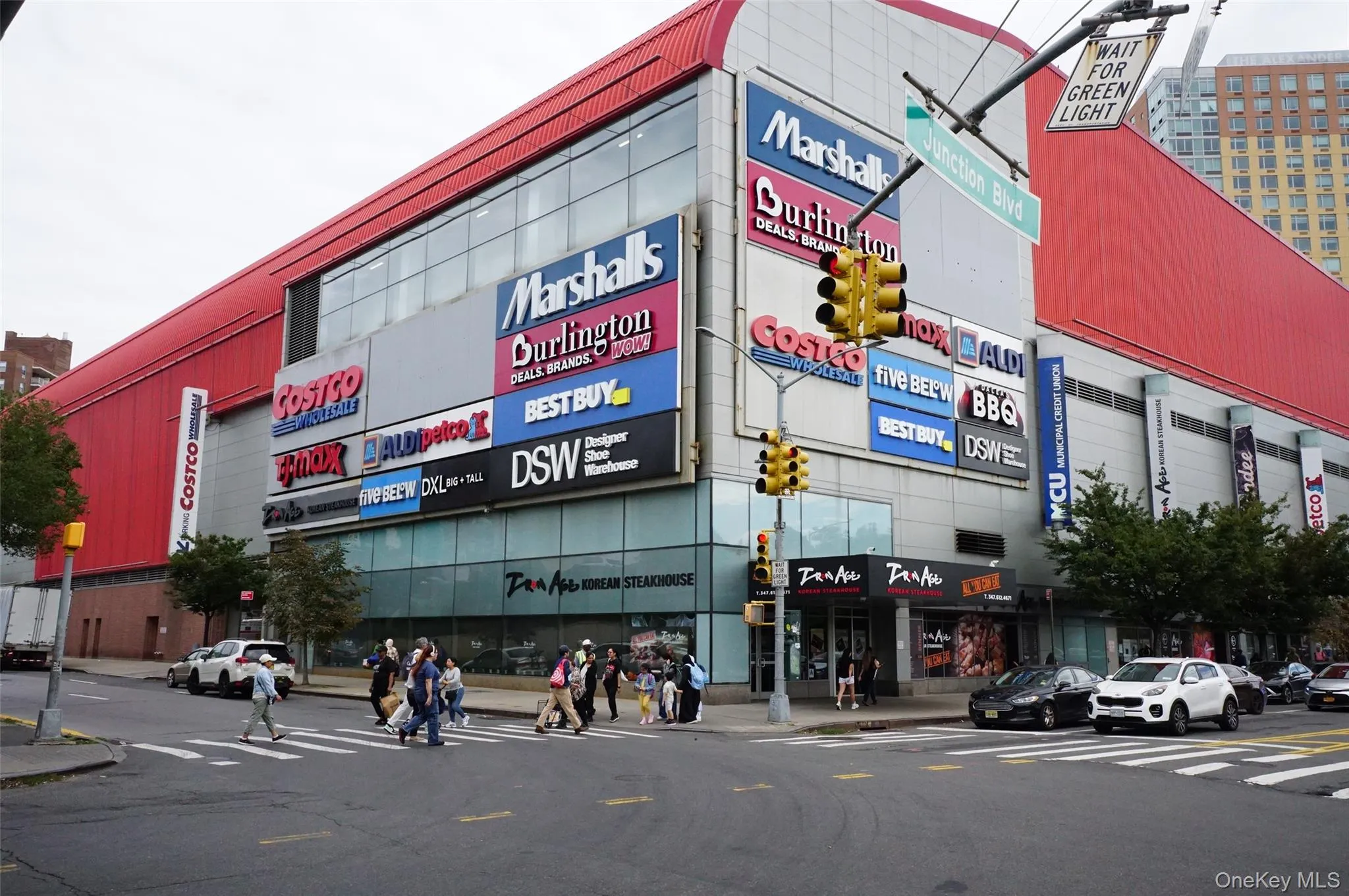 63-45 Saunders Street, New York, NY, 2 Bedroom Bedrooms, 4 Room Rooms,1 BathroomBathrooms,Residential Lease,For Rent,Saunders,0,1063896 63-45 Saunders Street, New York, NY, 2 Bedroom Bedrooms, 4 Room Rooms,1 BathroomBathrooms,Residential Lease,For Rent,Saunders,0,1063896
