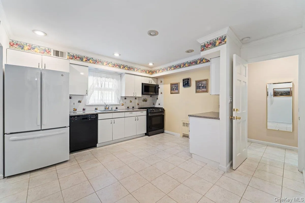 157-60 13th Avenue, New York, NY, 4 Bedrooms Bedrooms, 10 Rooms Rooms,3 BathroomsBathrooms,Residential,For Rent,13th,0,1063908 157-60 13th Avenue, New York, NY, 4 Bedrooms Bedrooms, 10 Rooms Rooms,3 BathroomsBathrooms,Residential,For Rent,13th,0,1063908