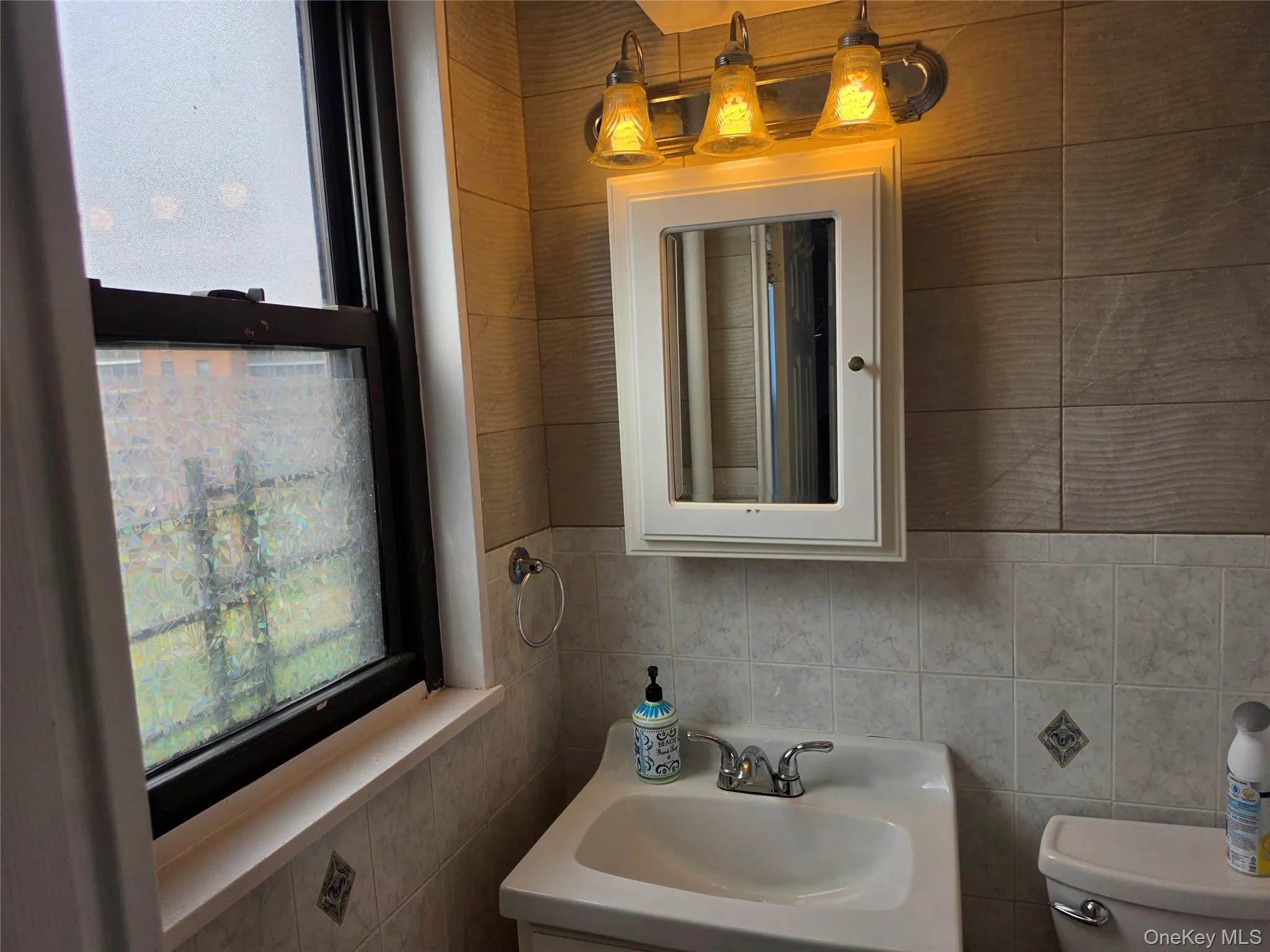 61-35 98th Street, New York, NY, 2 Bedroom Bedrooms, 5 Room Rooms,1 BathroomBathrooms,Residential Lease,For Rent,98th,0,1063909 61-35 98th Street, New York, NY, 2 Bedroom Bedrooms, 5 Room Rooms,1 BathroomBathrooms,Residential Lease,For Rent,98th,0,1063909