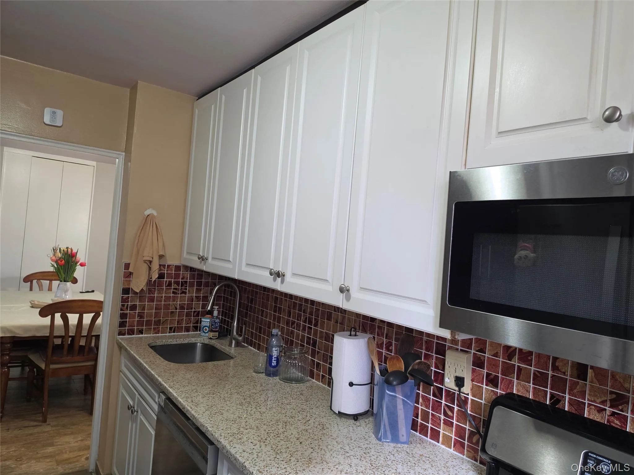 61-35 98th Street, New York, NY, 2 Bedroom Bedrooms, 5 Room Rooms,1 BathroomBathrooms,Residential Lease,For Rent,98th,0,1063909 61-35 98th Street, New York, NY, 2 Bedroom Bedrooms, 5 Room Rooms,1 BathroomBathrooms,Residential Lease,For Rent,98th,0,1063909