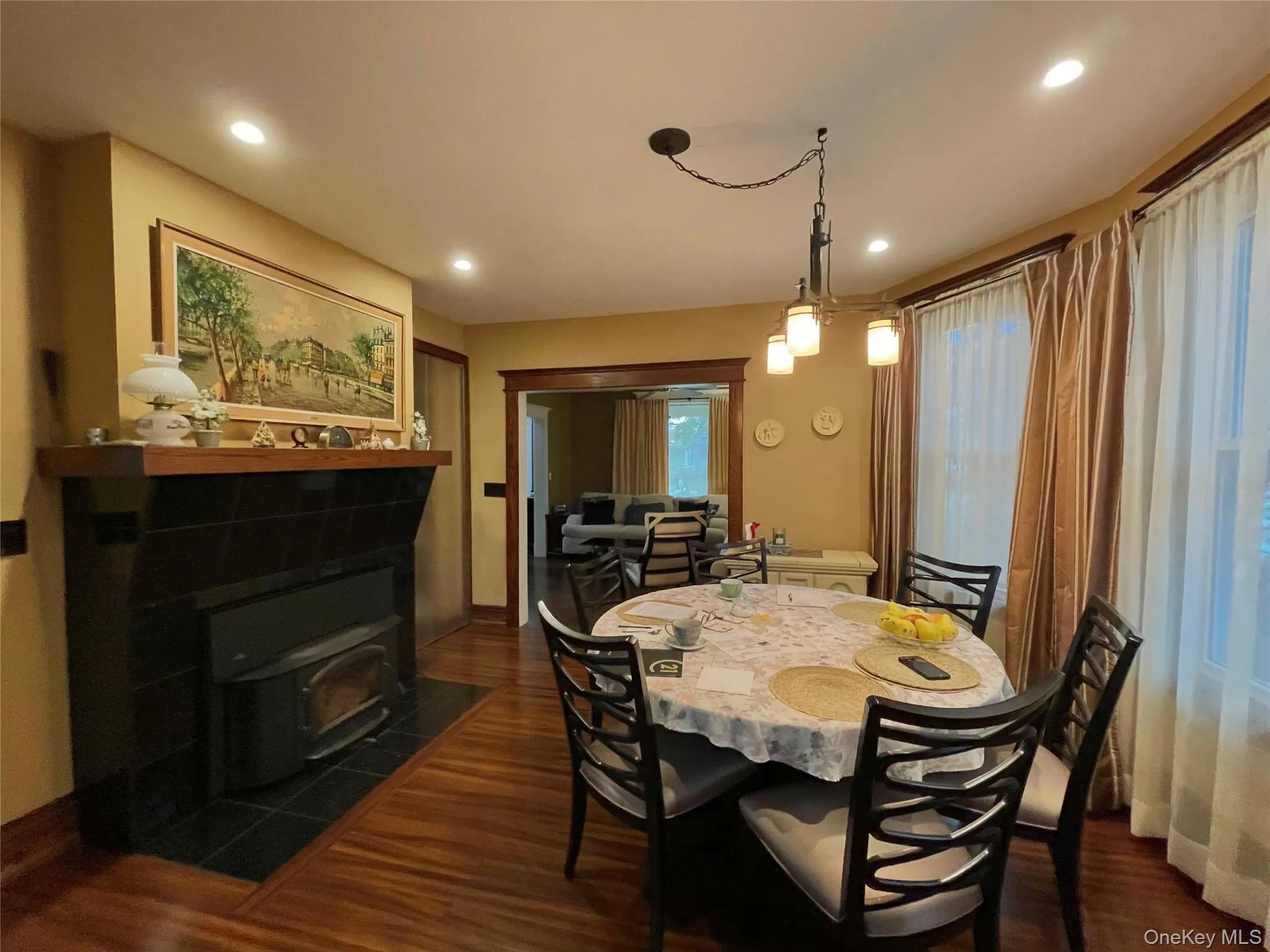 42 Park Avenue, Rye Town, NY, 4 Bedrooms Bedrooms, 7 Rooms Rooms,3 BathroomsBathrooms,Residential,For Rent,Park,0,1063916 42 Park Avenue, Rye Town, NY, 4 Bedrooms Bedrooms, 7 Rooms Rooms,3 BathroomsBathrooms,Residential,For Rent,Park,0,1063916