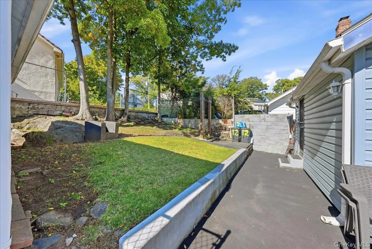 12 Knollwood Avenue, Mount Vernon, NY, 4 Bedrooms Bedrooms, 8 Rooms Rooms,2 BathroomsBathrooms,Residential,For Rent,Knollwood,0,1063917 12 Knollwood Avenue, Mount Vernon, NY, 4 Bedrooms Bedrooms, 8 Rooms Rooms,2 BathroomsBathrooms,Residential,For Rent,Knollwood,0,1063917
