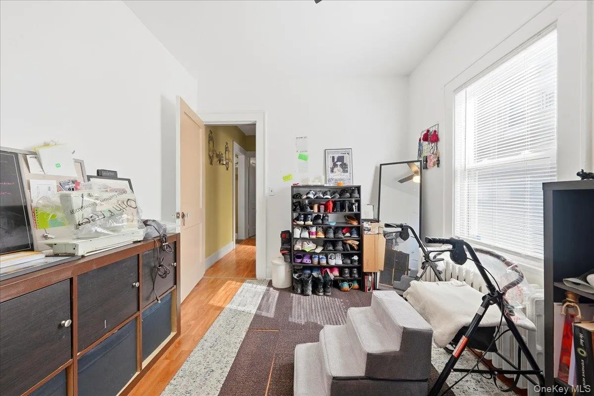 12 Knollwood Avenue, Mount Vernon, NY, 4 Bedrooms Bedrooms, 8 Rooms Rooms,2 BathroomsBathrooms,Residential,For Rent,Knollwood,0,1063917 12 Knollwood Avenue, Mount Vernon, NY, 4 Bedrooms Bedrooms, 8 Rooms Rooms,2 BathroomsBathrooms,Residential,For Rent,Knollwood,0,1063917